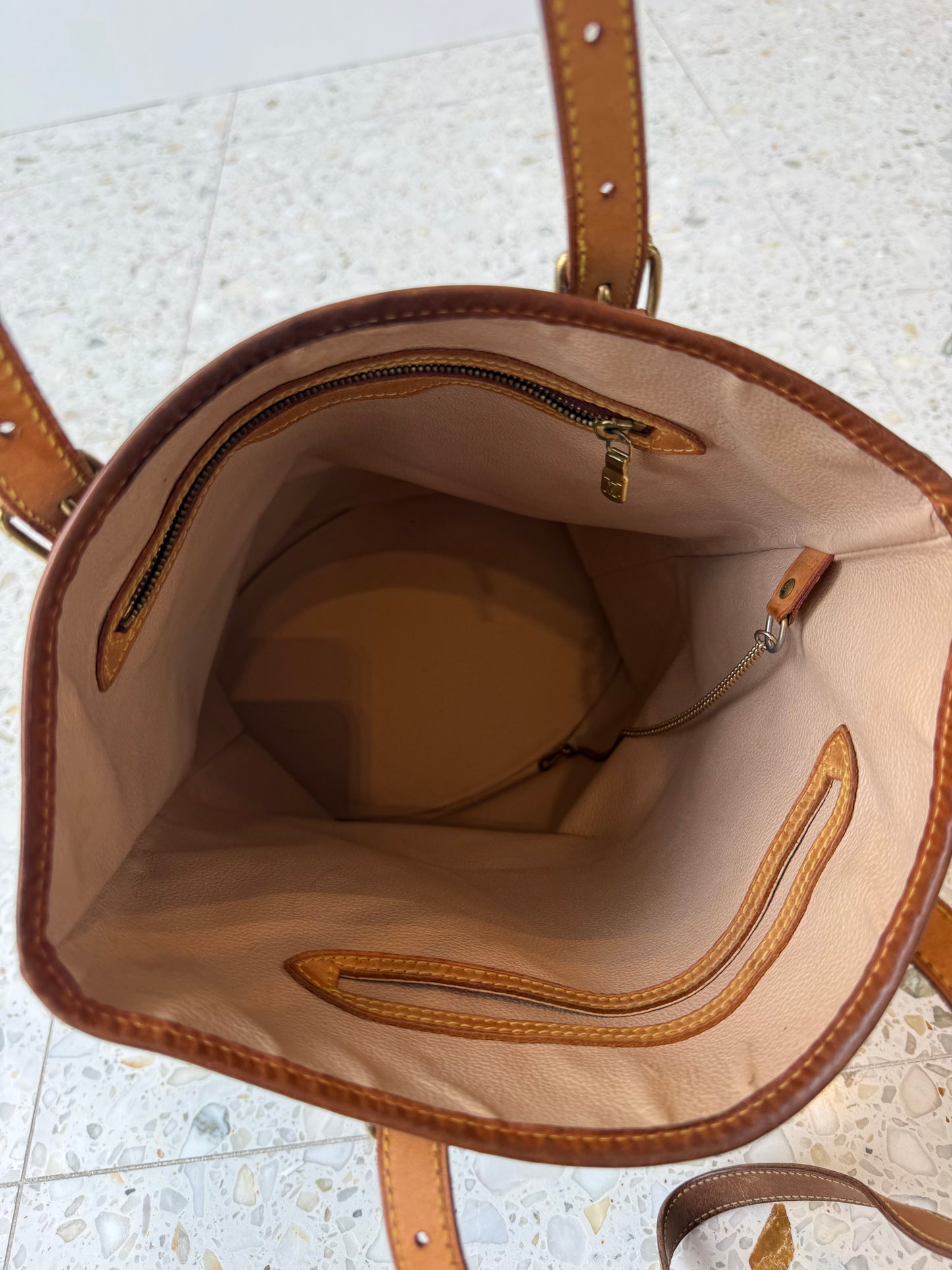 Louis Vuitton Bucket GM