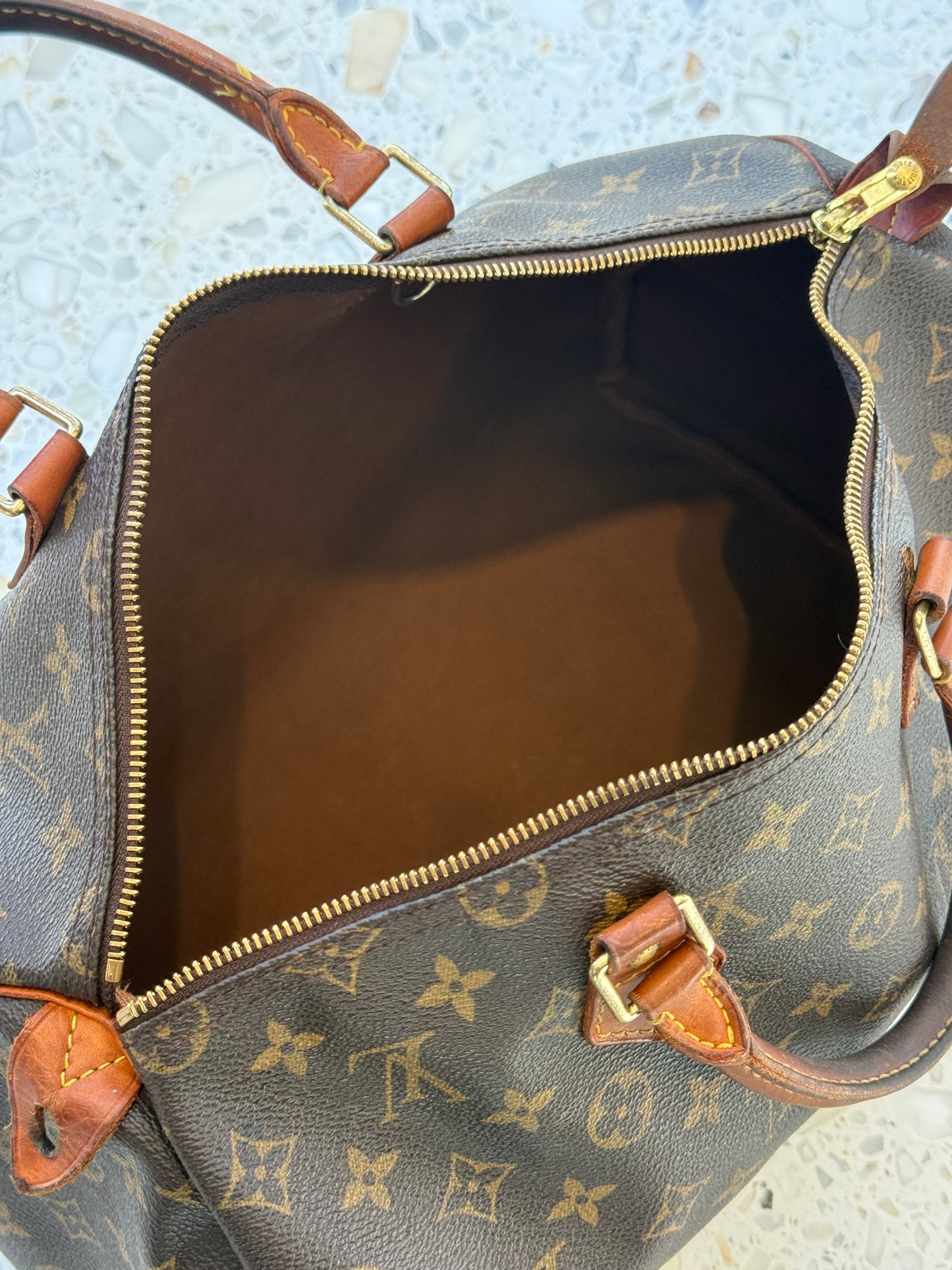 Louis Vuitton Speedy 35