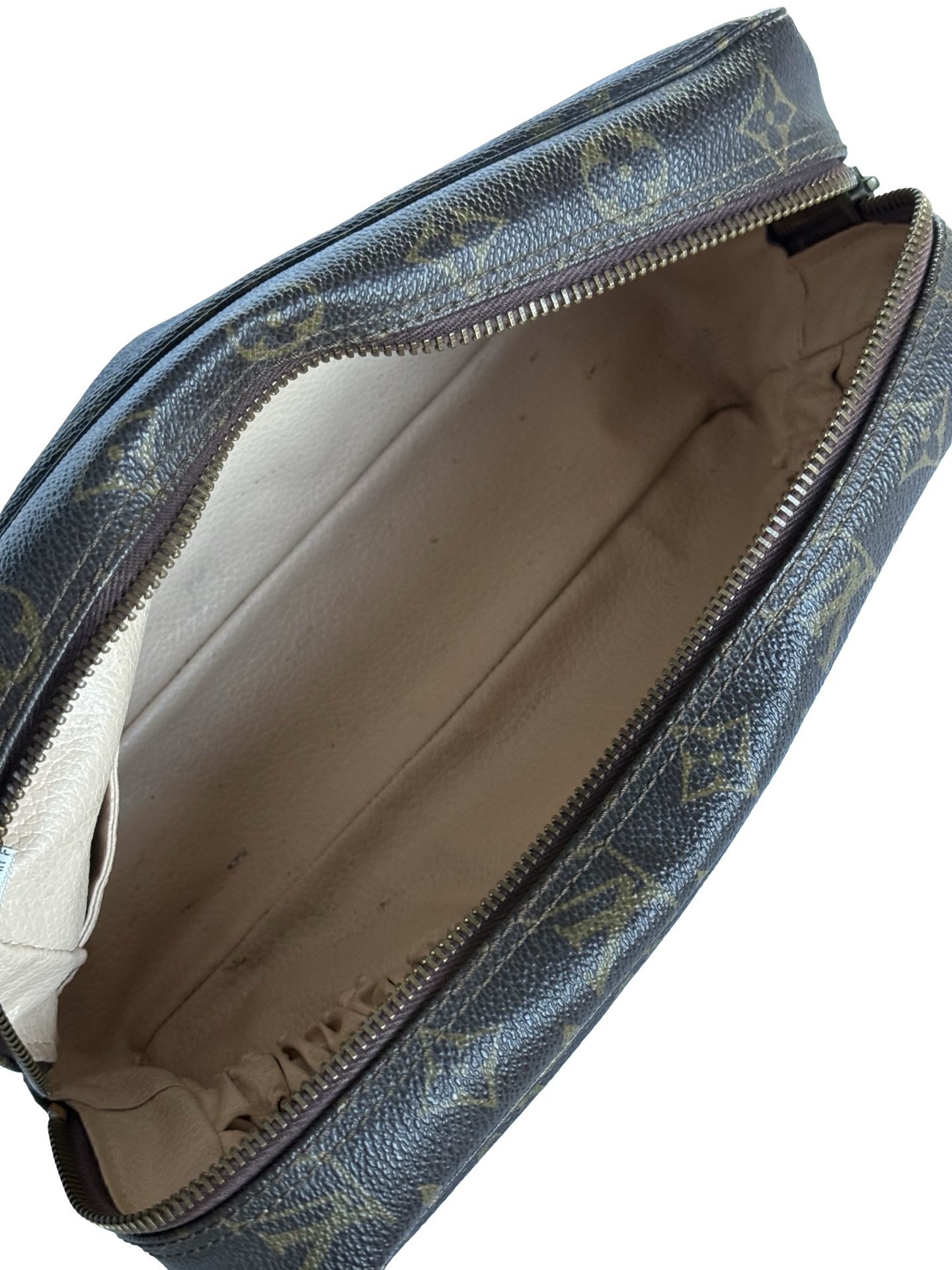 Louis Vuitton Toiletry 28