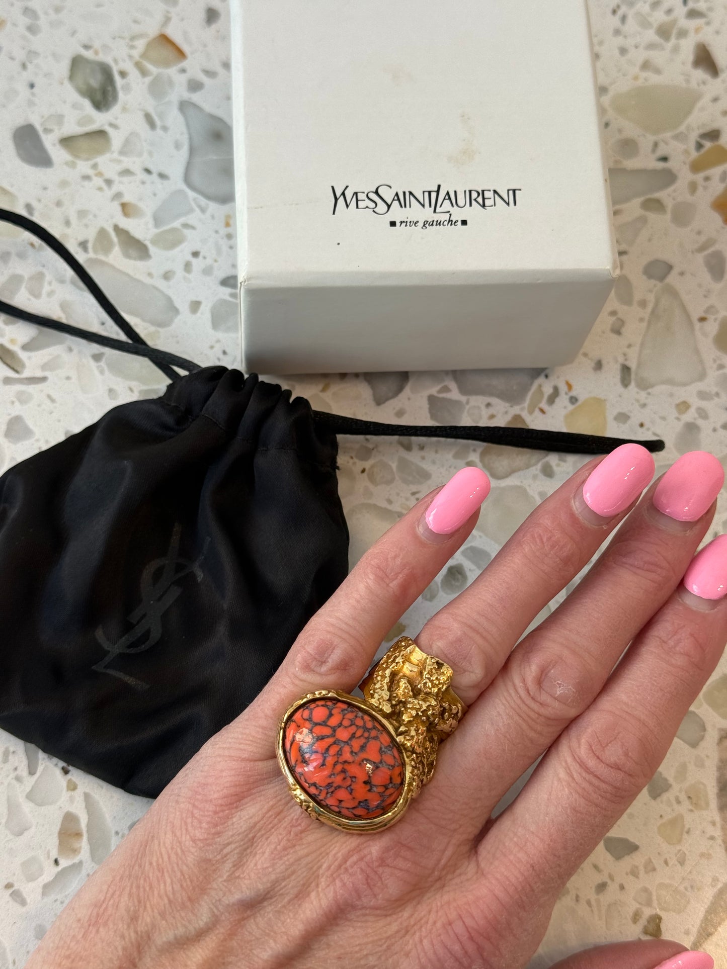 YSL Arty Oval