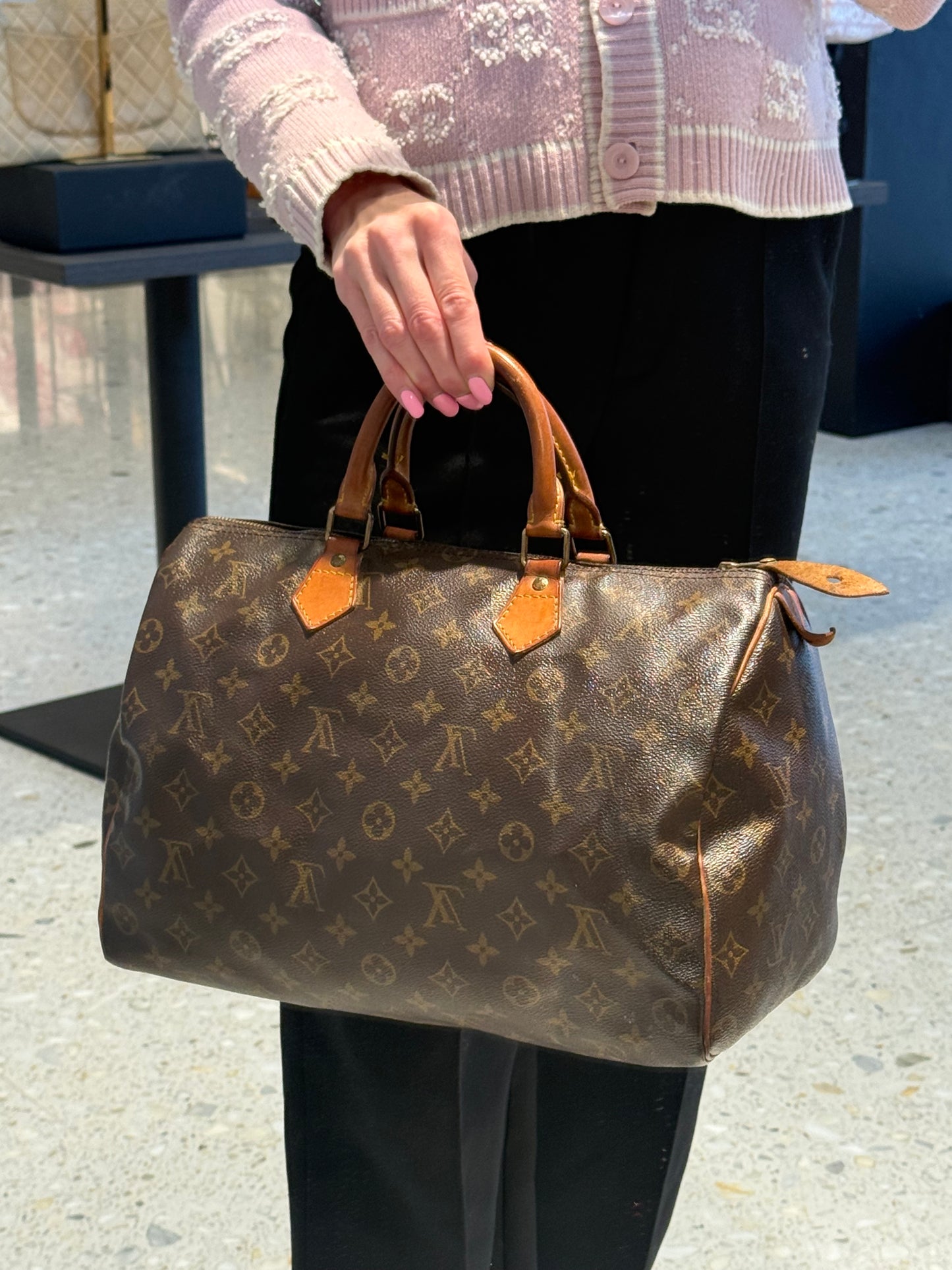 Louis Vuitton Speedy 35