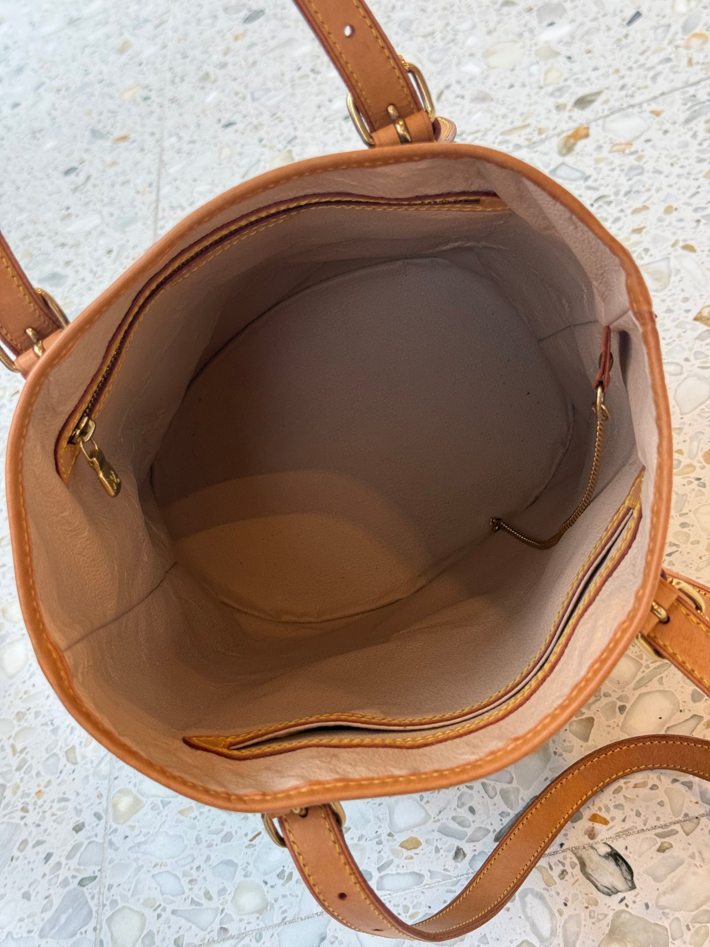 Louis Vuitton Bucket GM