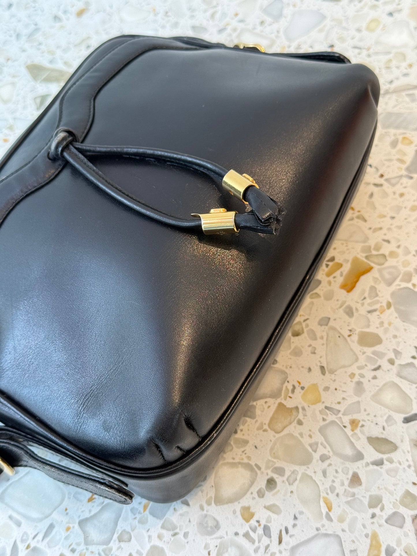 AUKSJON: GUCCI VESKE