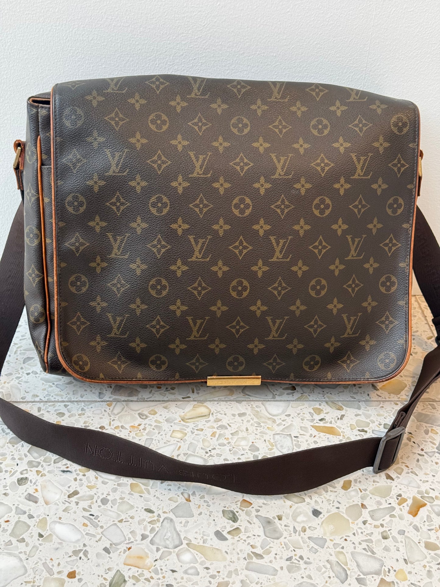 Louis Vuitton Messenger Bag