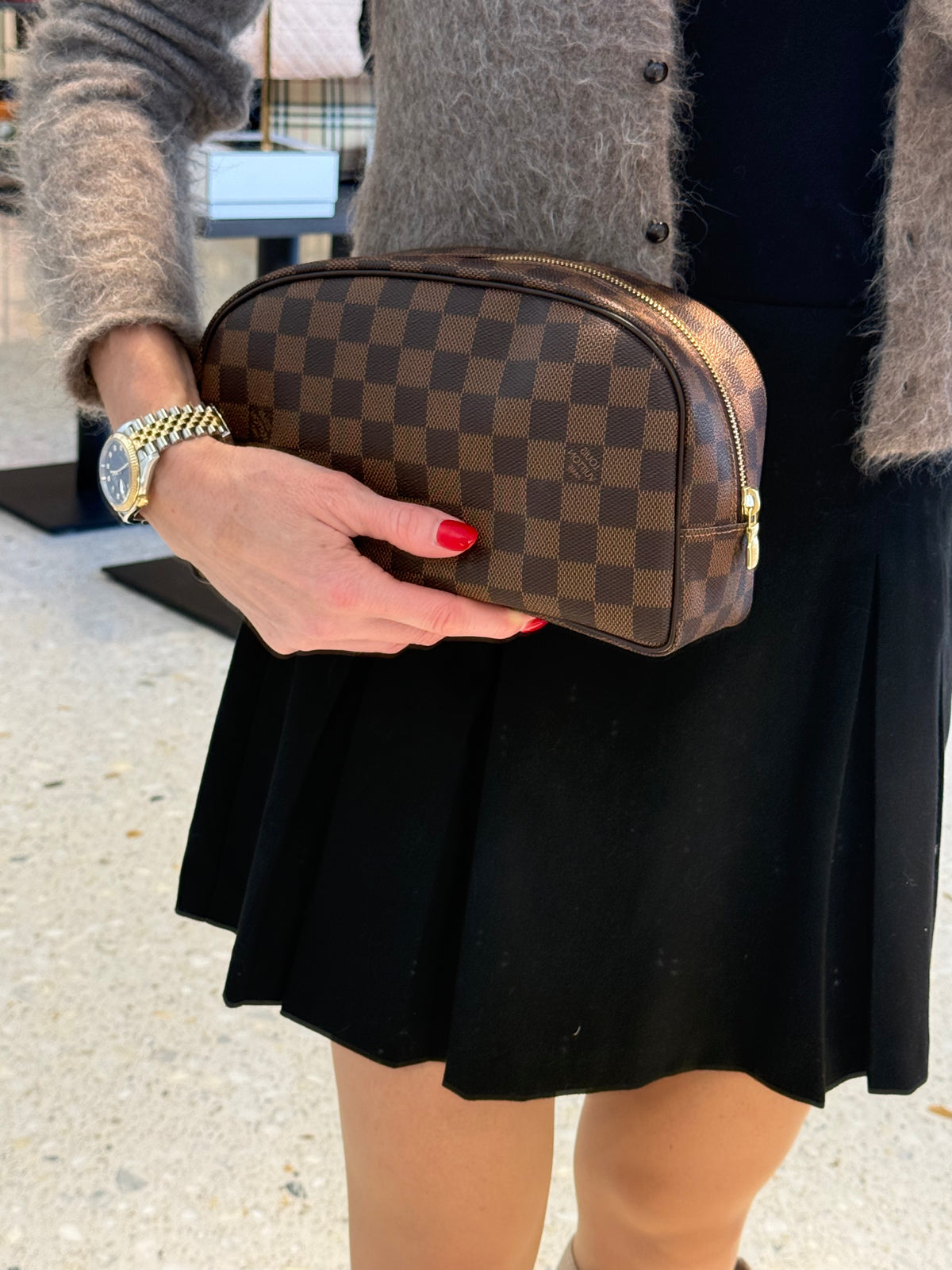 Louis Vuitton Toiletry 25