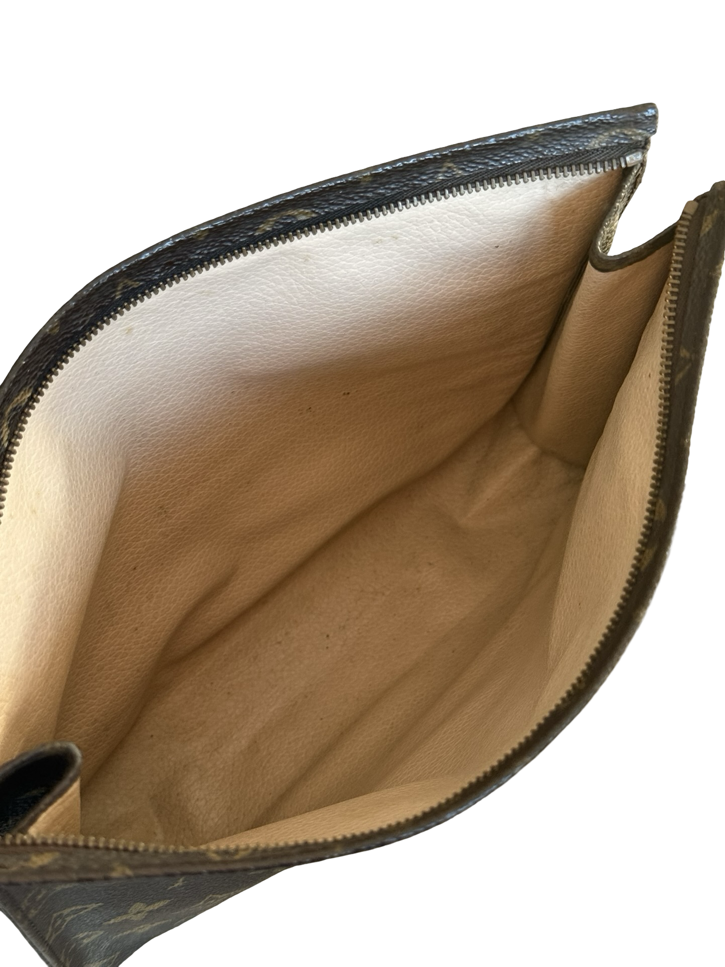 Louis Vuitton Toiletry 26