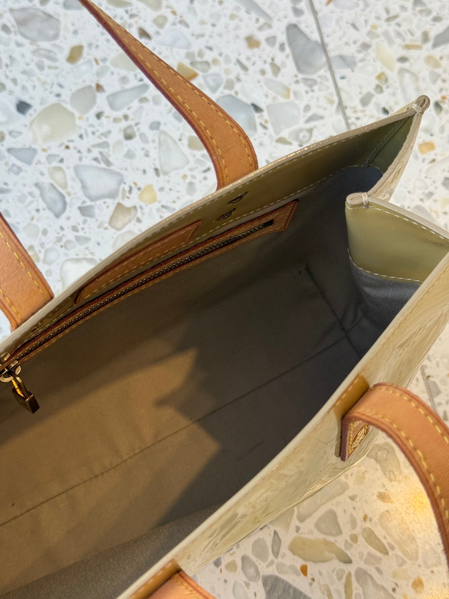 Louis Vuitton Reade PM