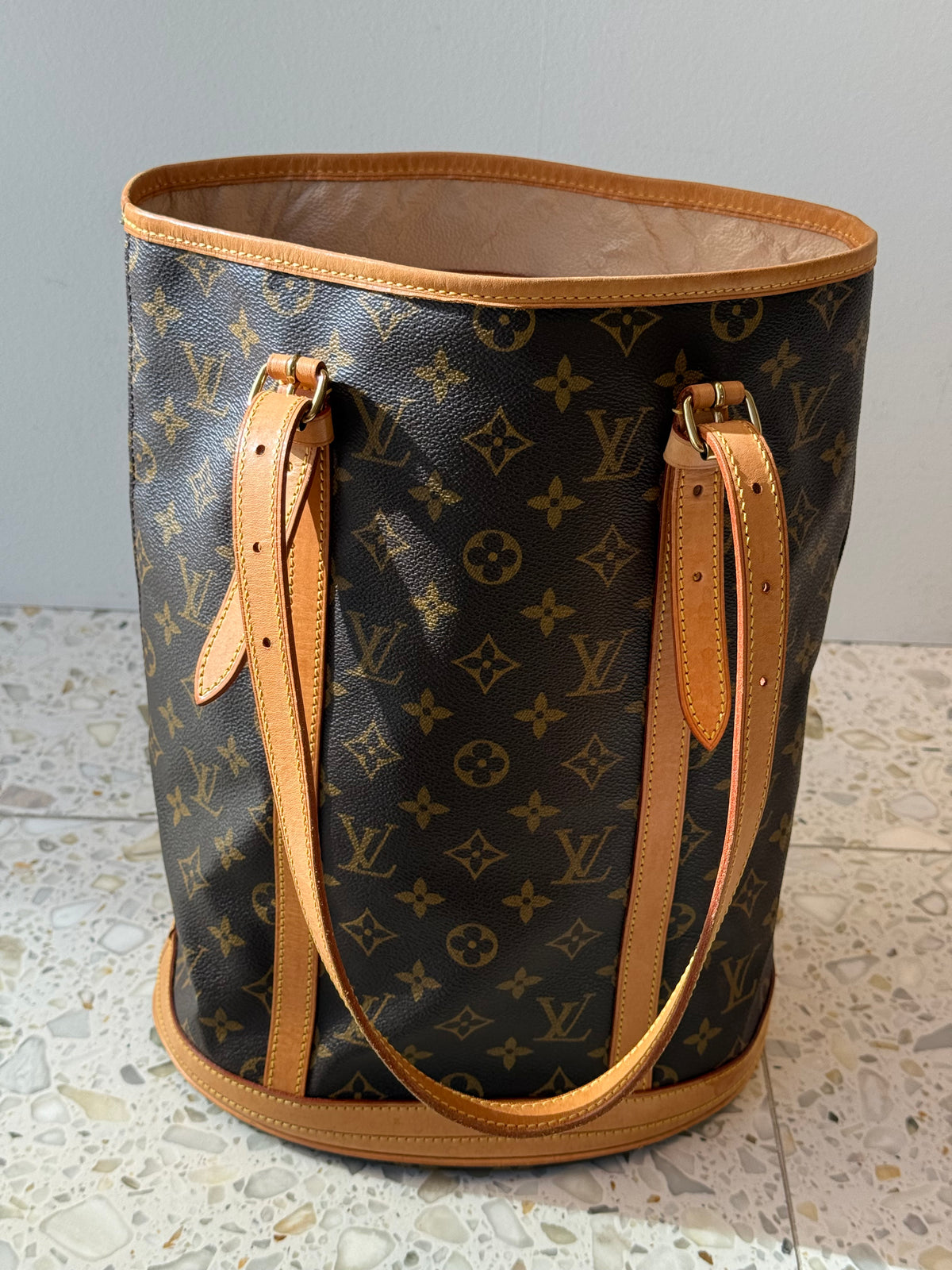Louis Vuitton Bucket GM
