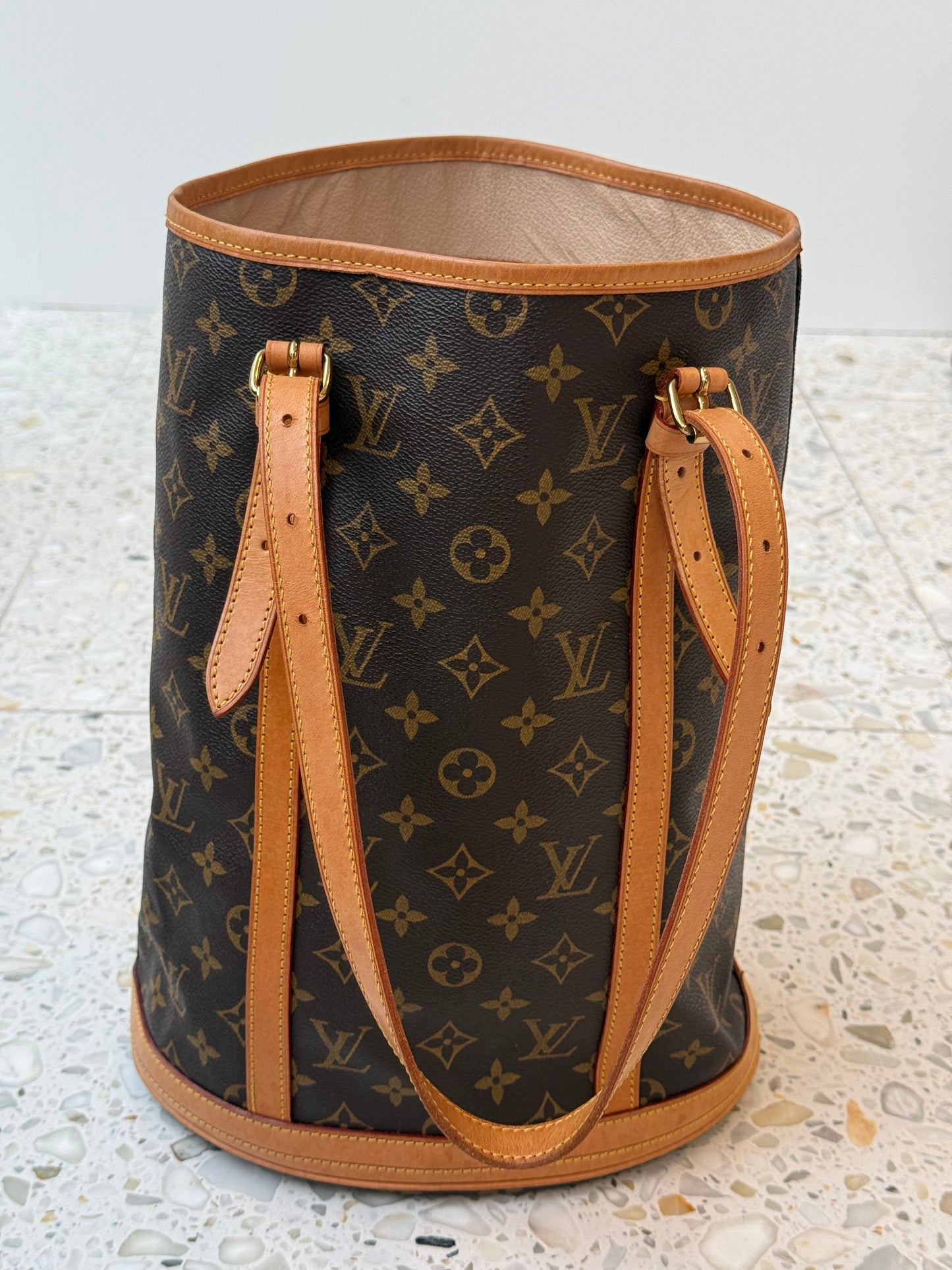 Louis Vuitton Bucket GM