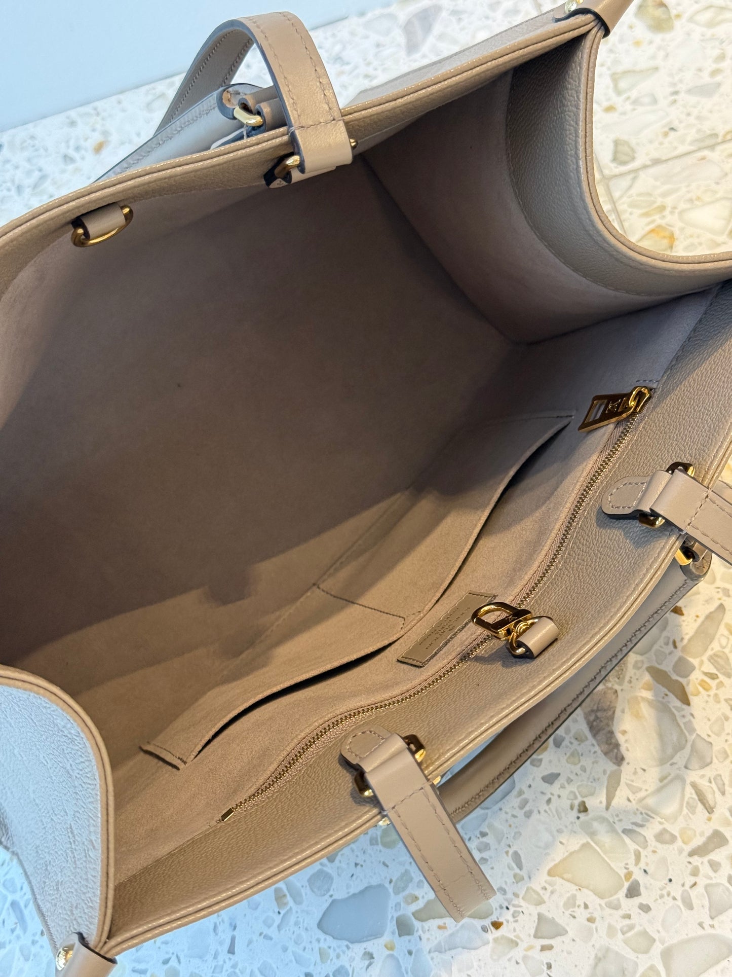 Louis Vuitton Onthego MM