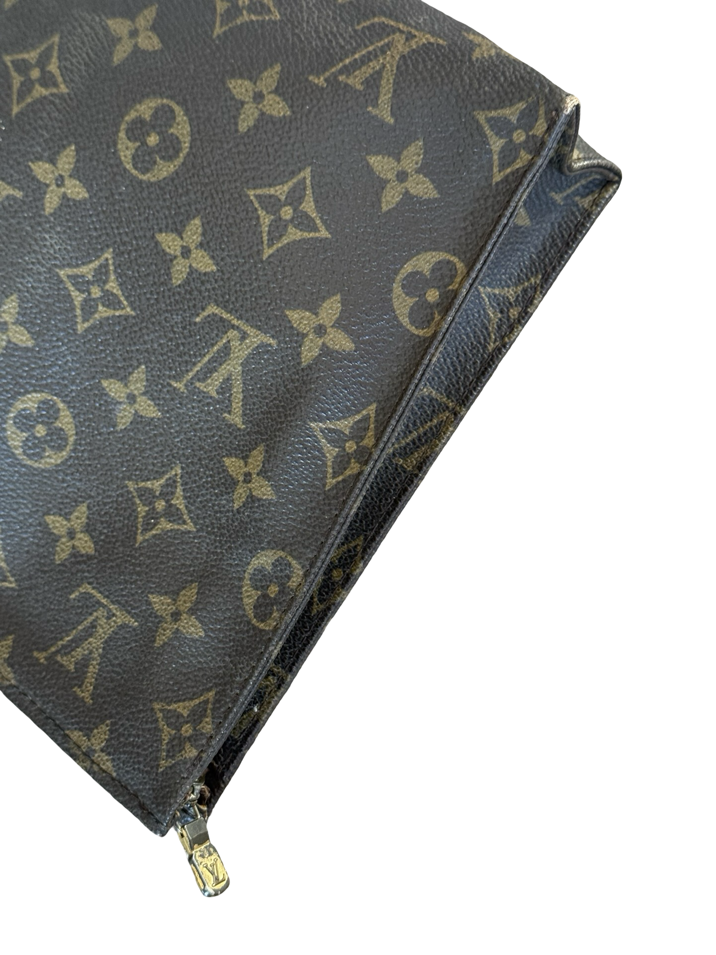 Louis Vuitton Toiletry 26