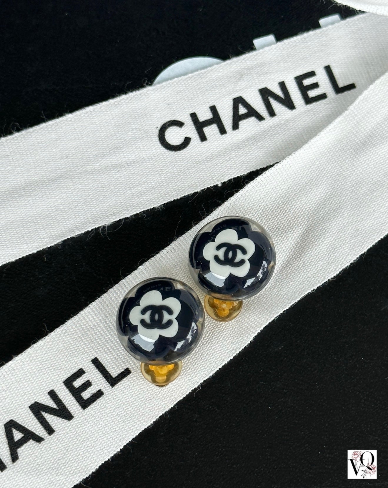 Chanel Clip On