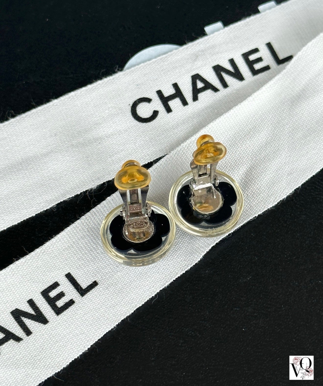 Chanel Clip On