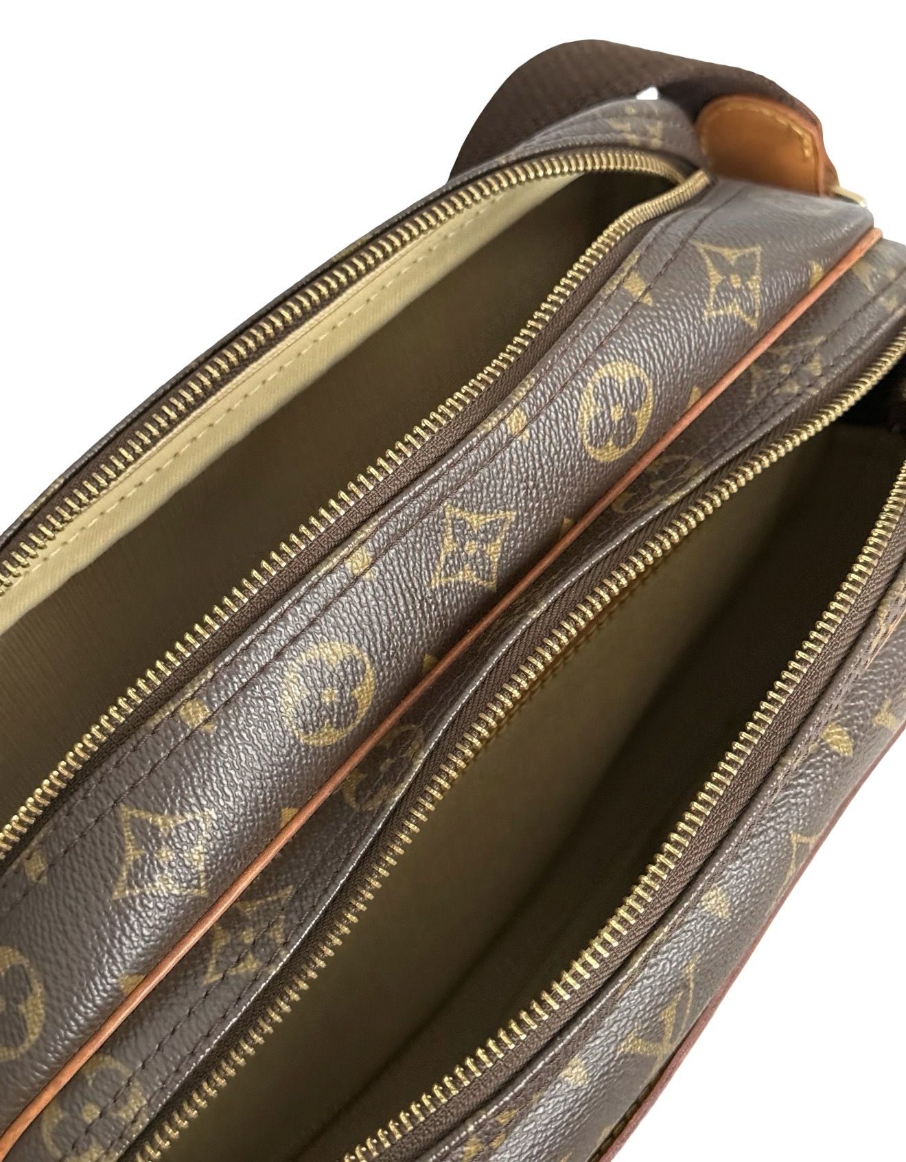 Louis Vuitton Reporter