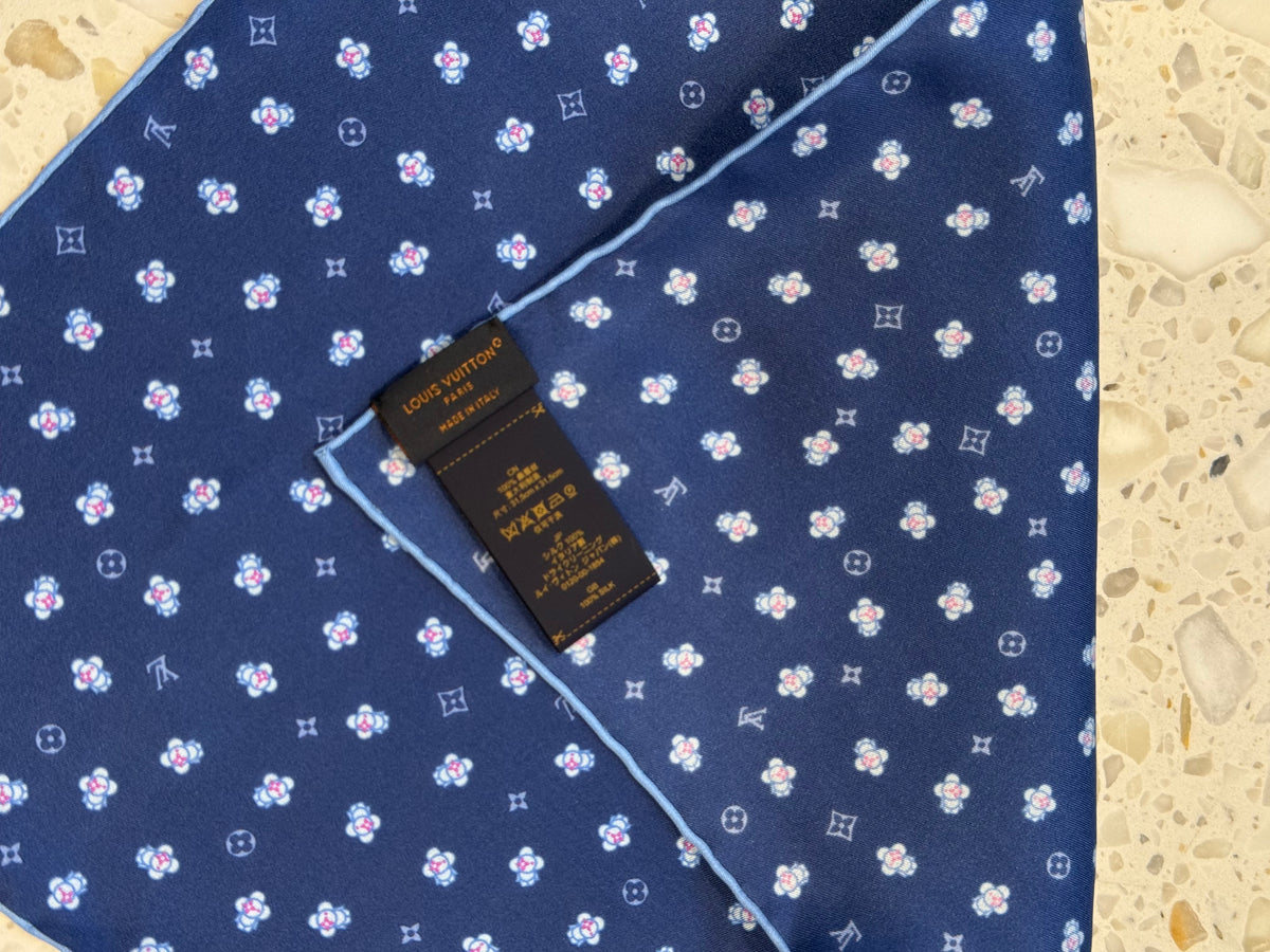 Louis Vuitton Mini Silkeskjerf