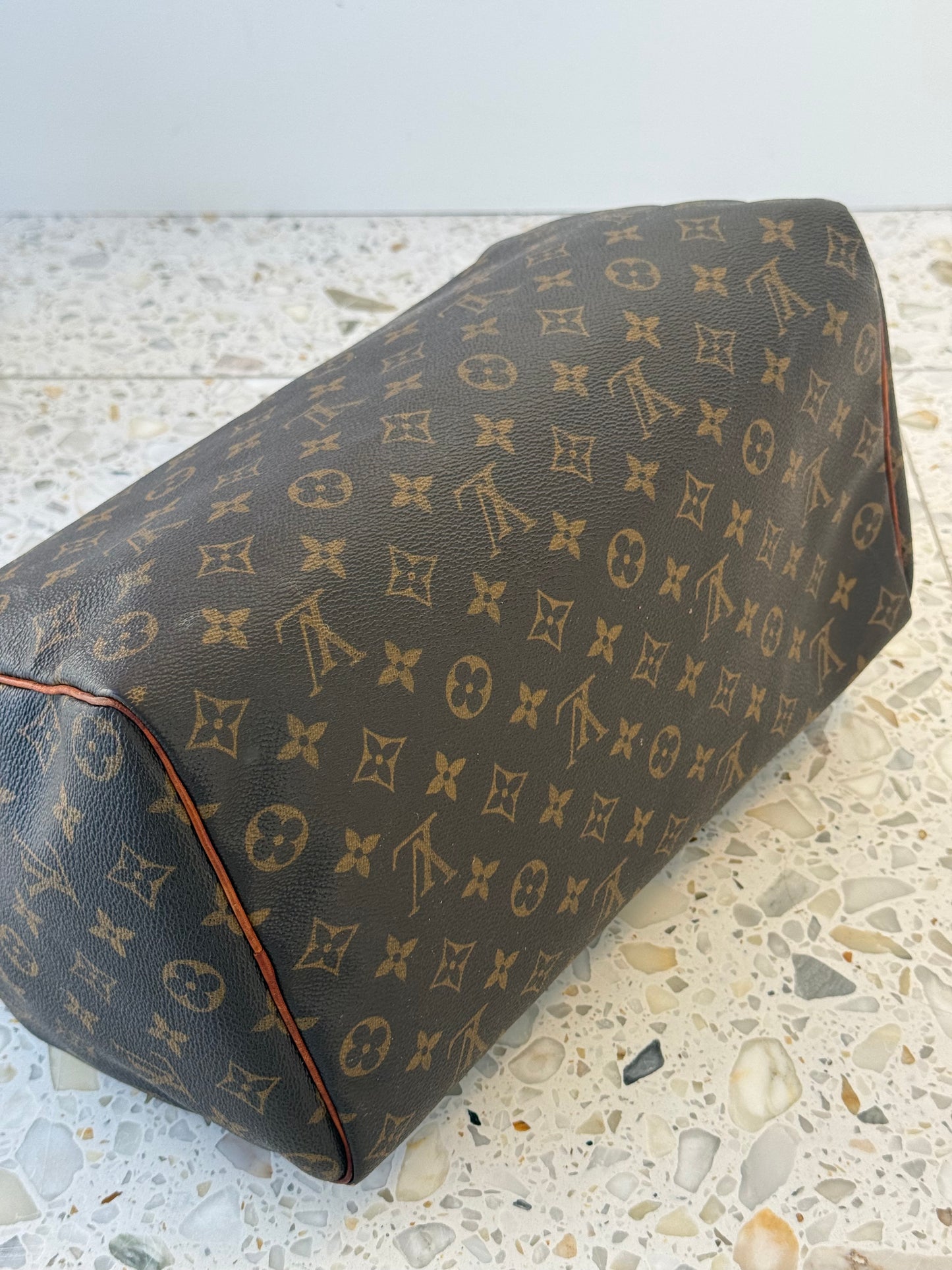 Louis Vuitton Speedy 35