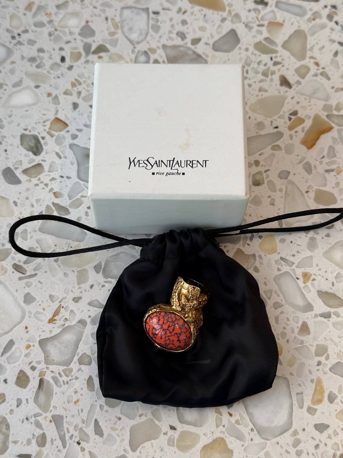 YSL Arty Oval
