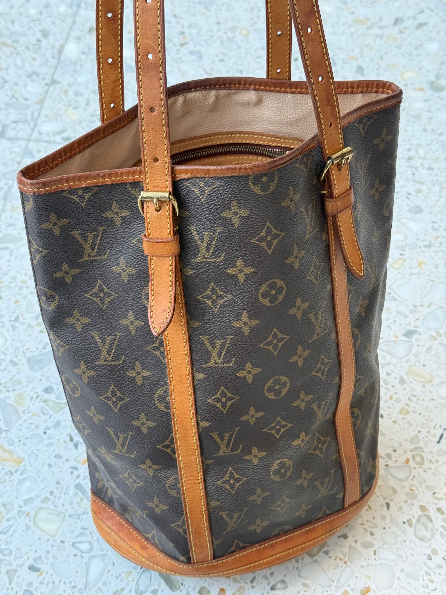 Louis Vuitton Bucket GM