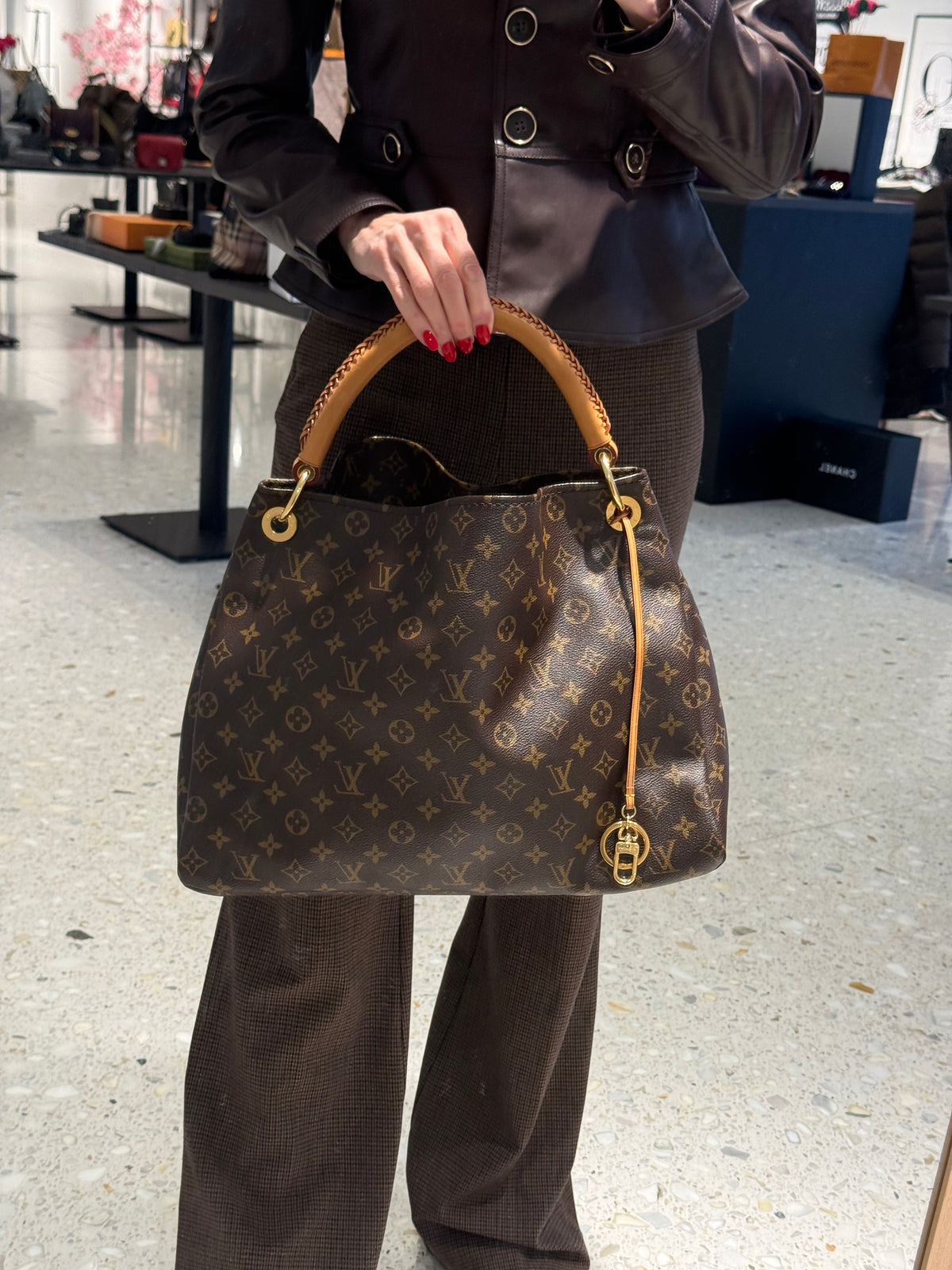 Louis Vuitton Artsy MM