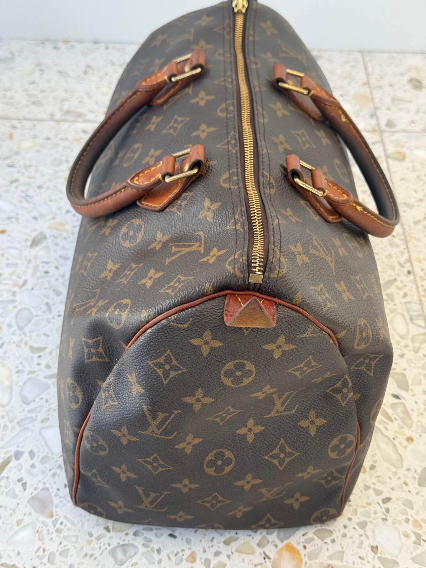 Louis Vuitton Speedy 35