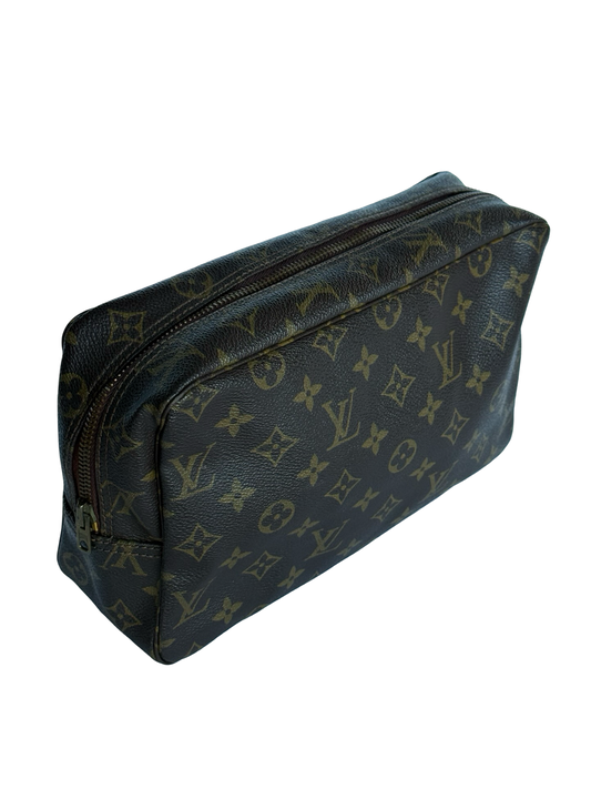 Louis Vuitton Toiletry 28