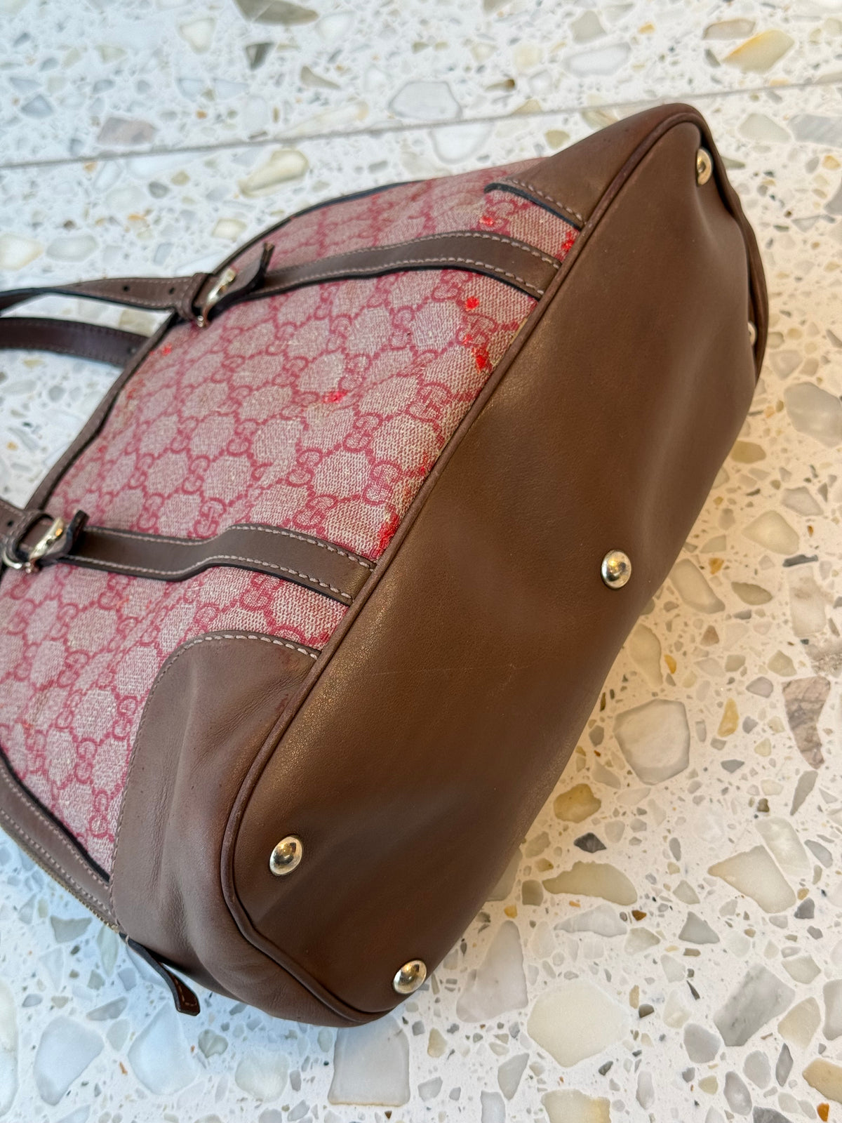 AUKSJON: GUCCI VESKE