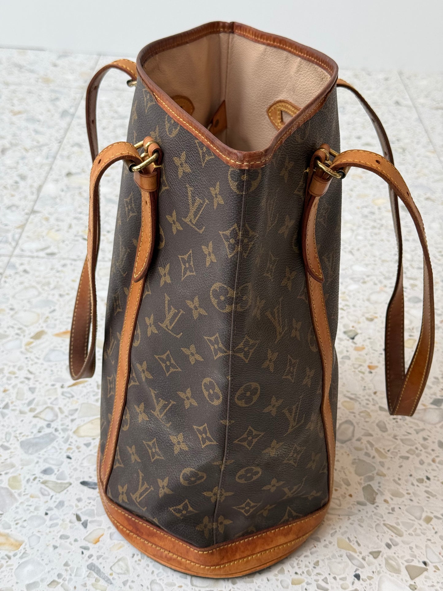 Louis Vuitton Bucket GM