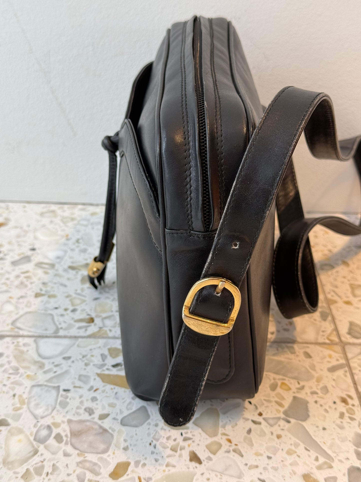 AUKSJON: GUCCI VESKE