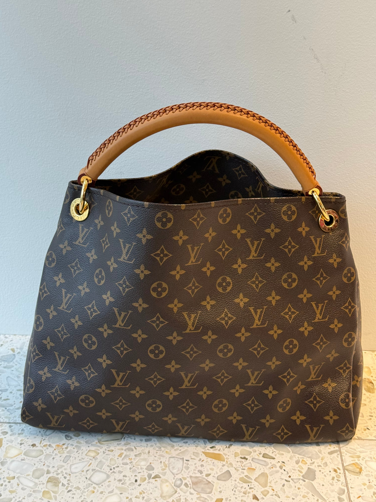 Louis Vuitton Artsy MM