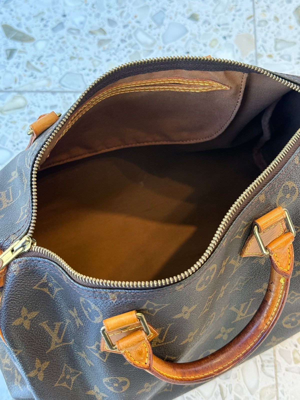 Louis Vuitton Speedy 30