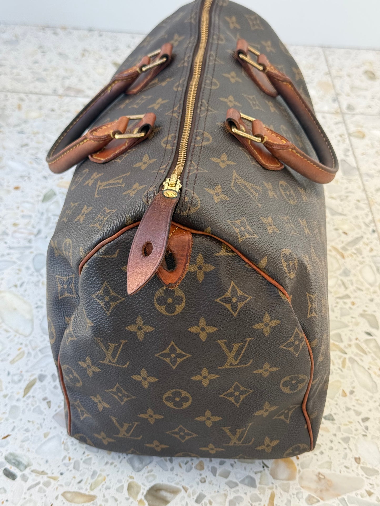 Louis Vuitton Speedy 35