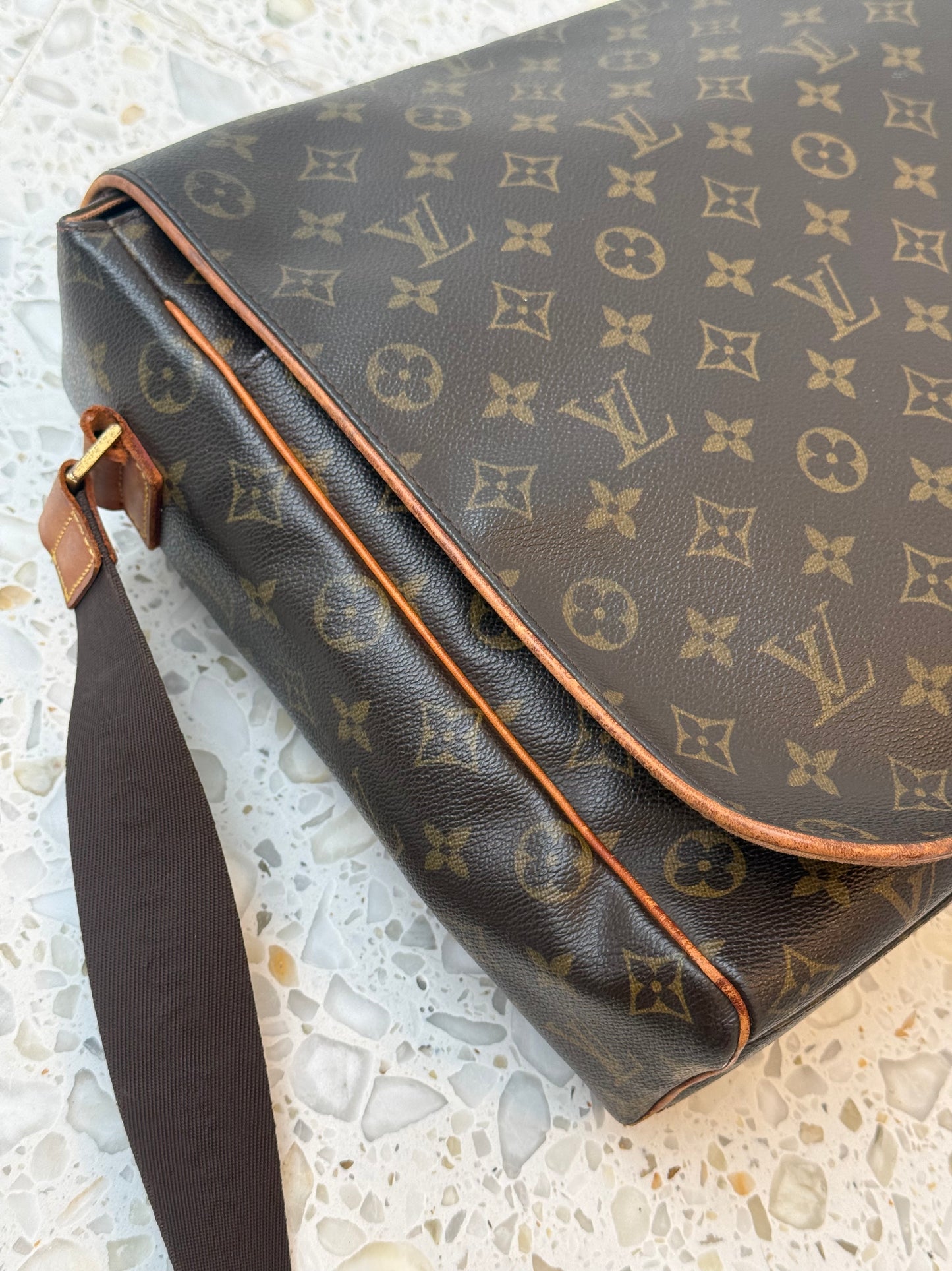 Louis Vuitton Messenger Bag
