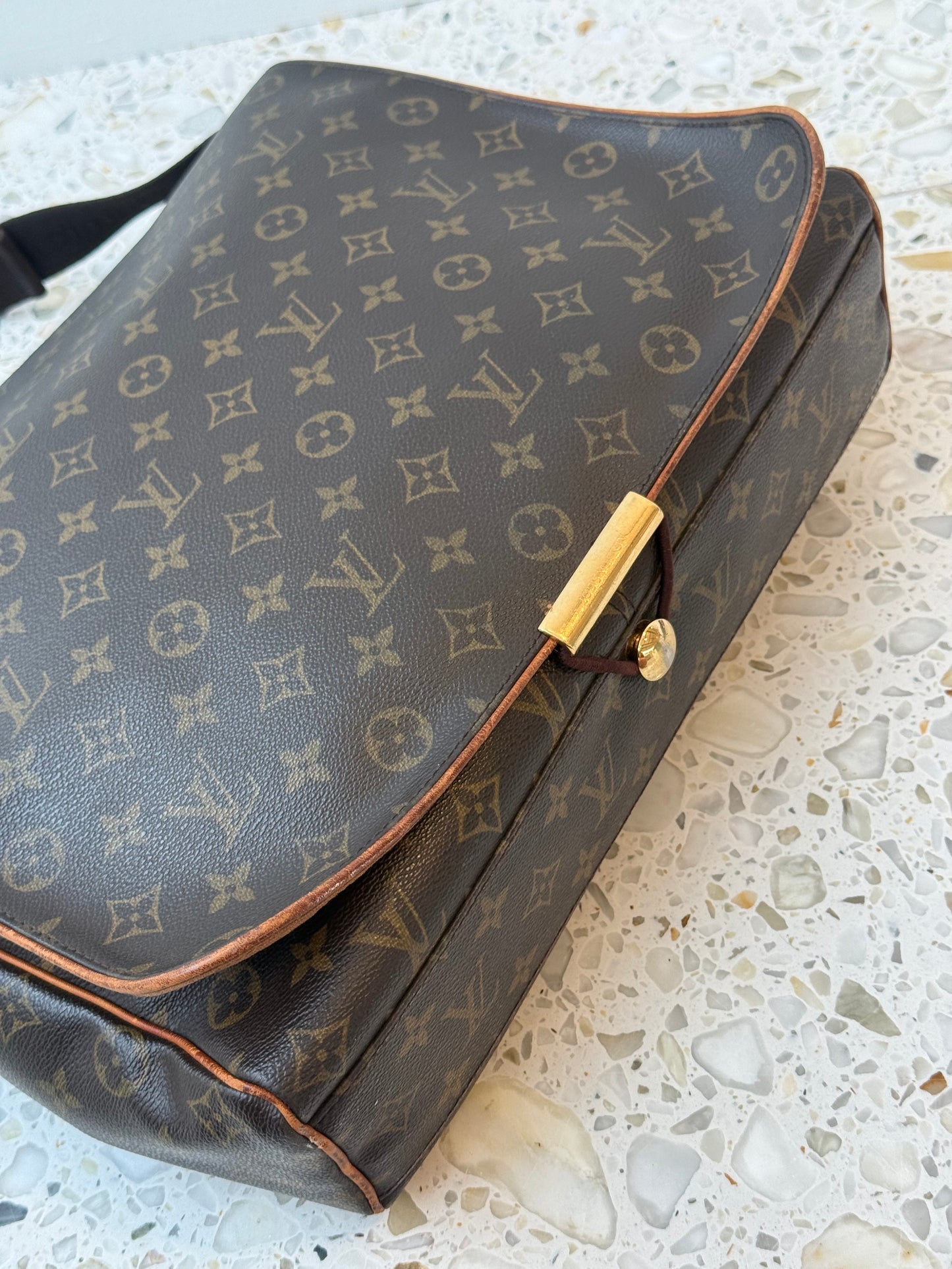 Louis Vuitton Messenger Bag