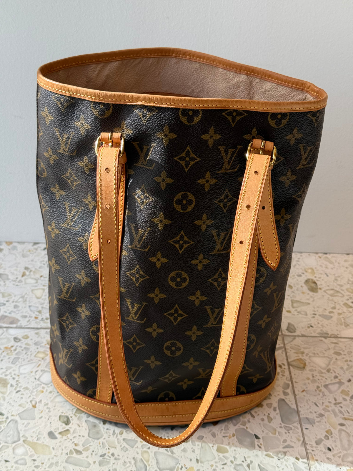 Louis Vuitton Bucket GM
