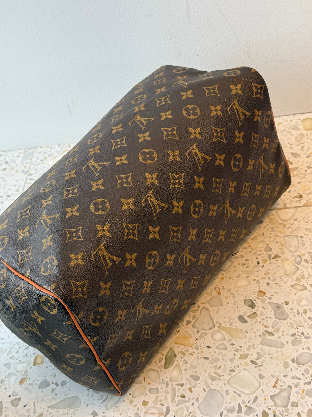 Louis Vuitton Speedy 35