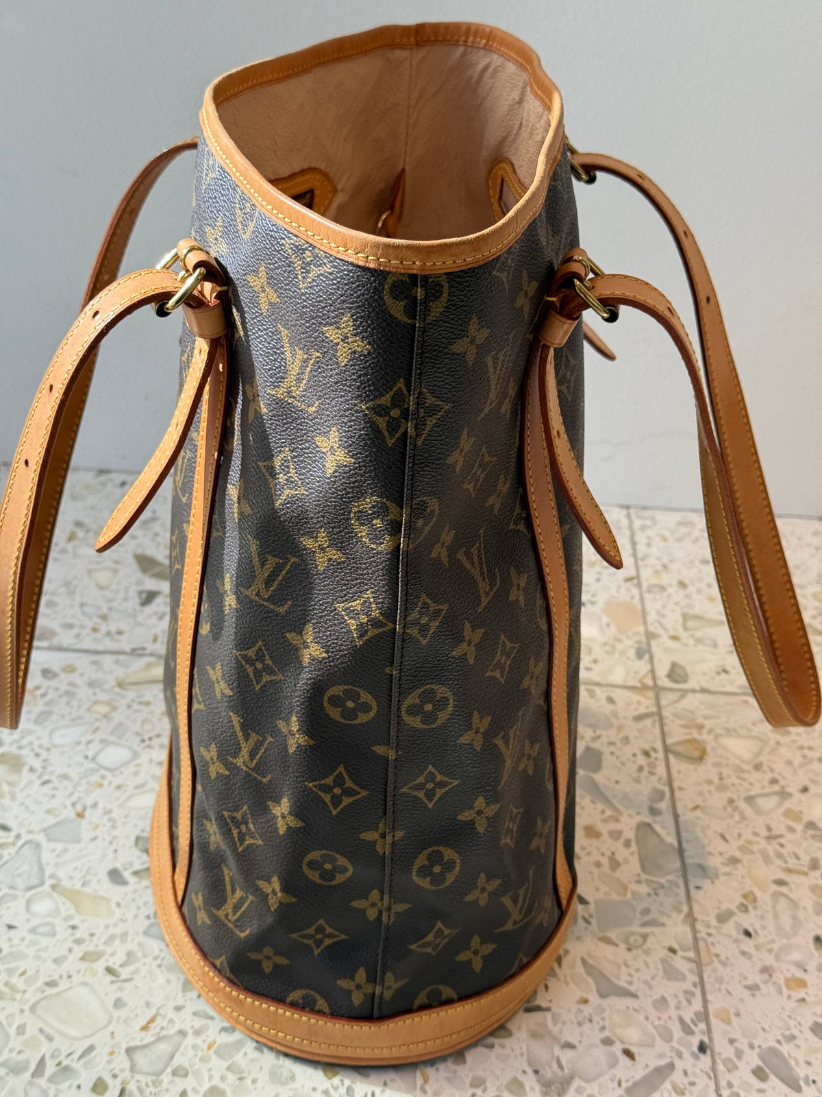 Louis Vuitton Bucket GM