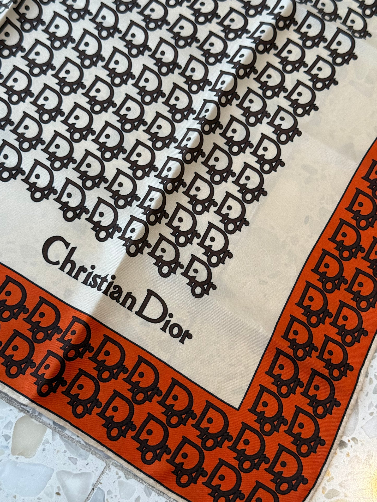 Christian Dior Silkeskjerf