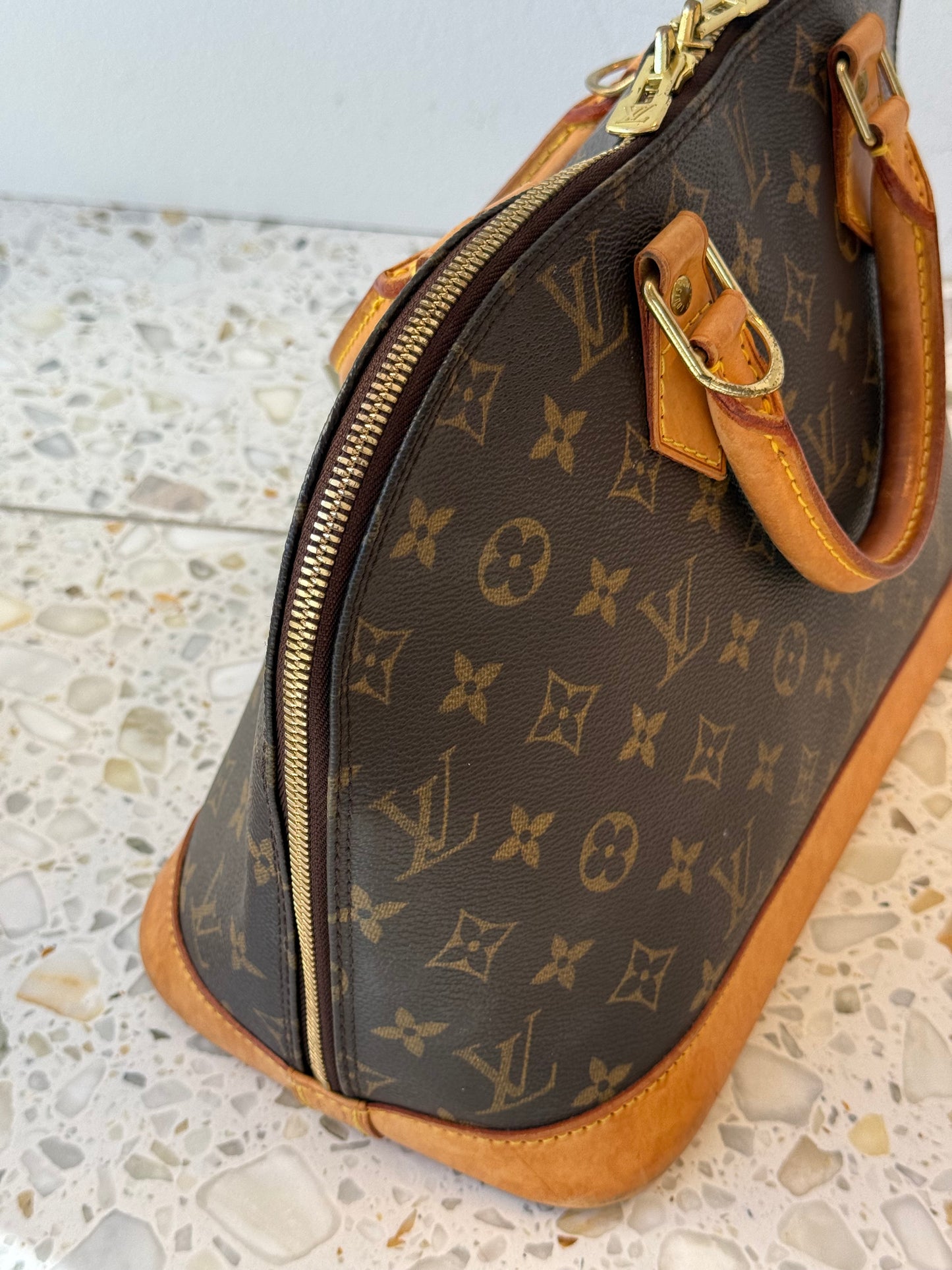Louis Vuitton Alma