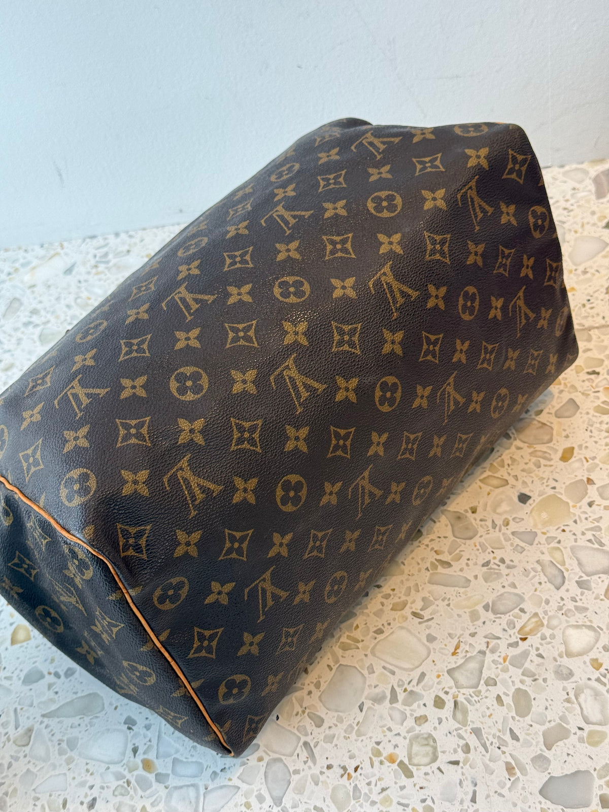 Louis Vuitton Speedy 35