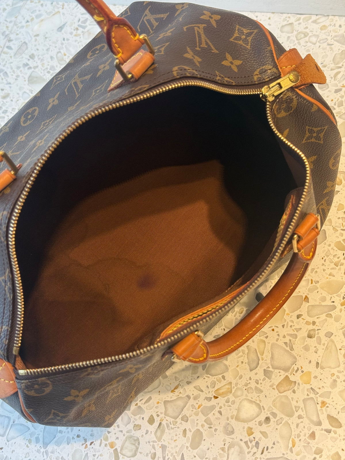 Louis Vuitton Speedy 35