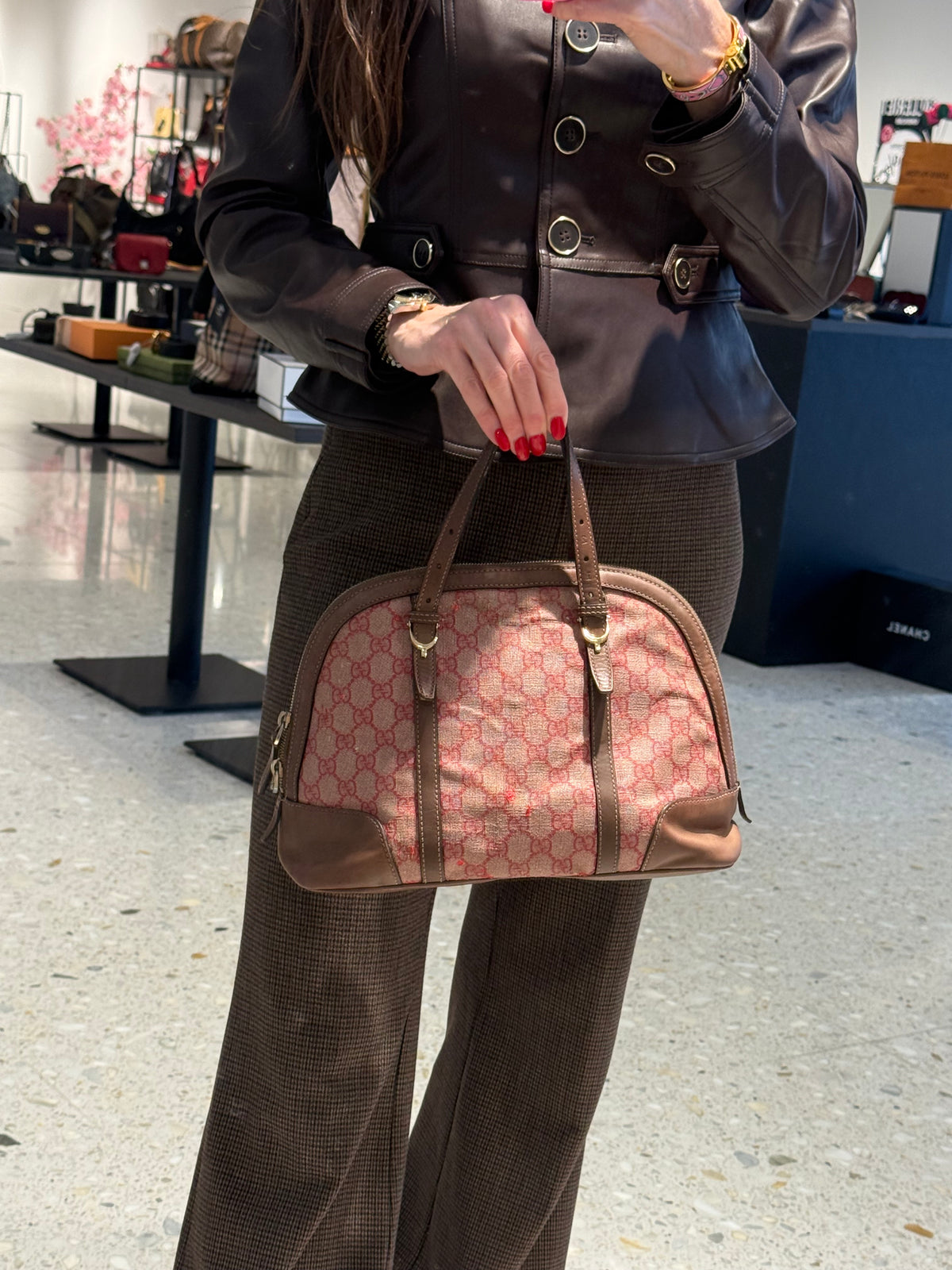 AUKSJON: GUCCI VESKE