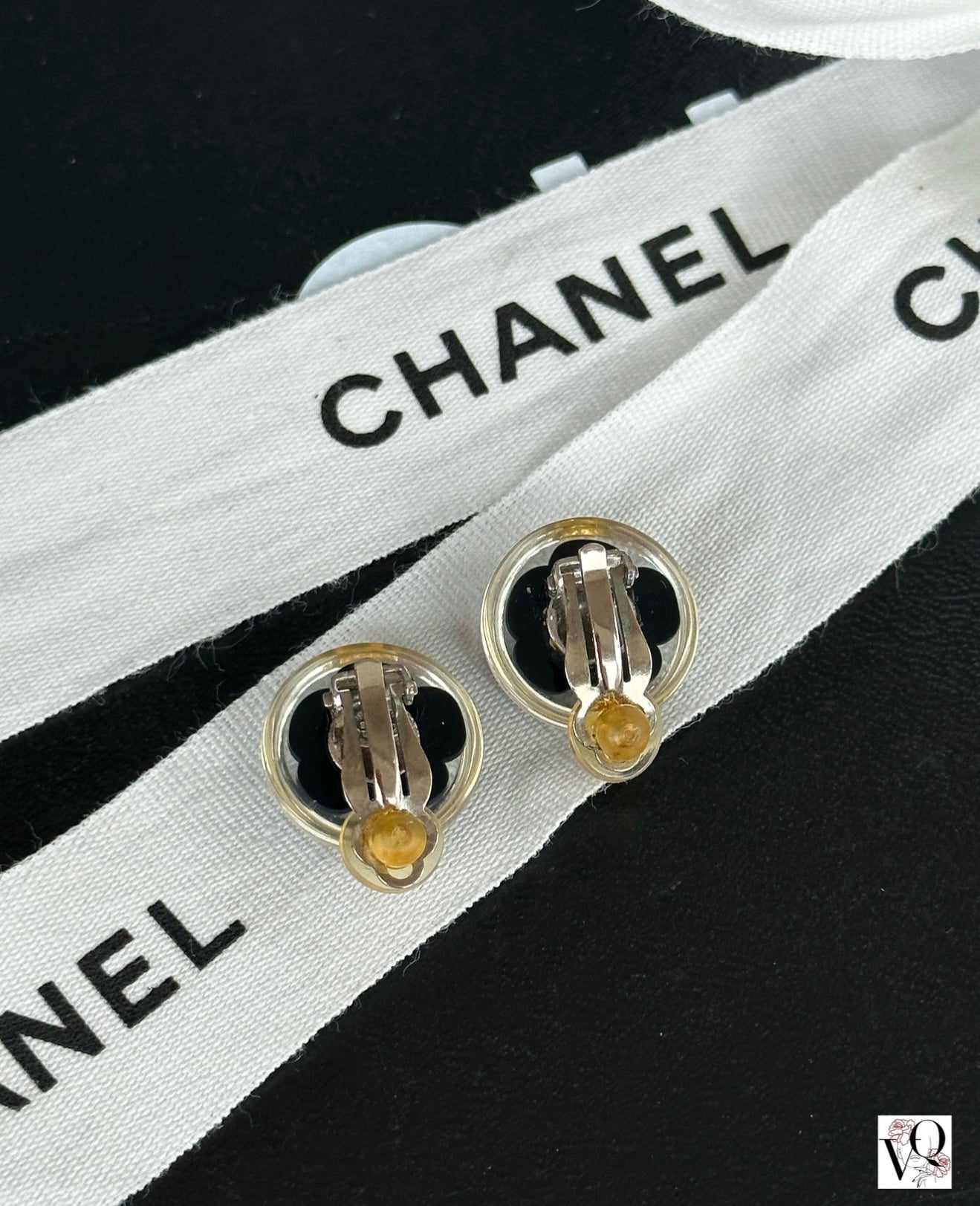 Chanel Clip On