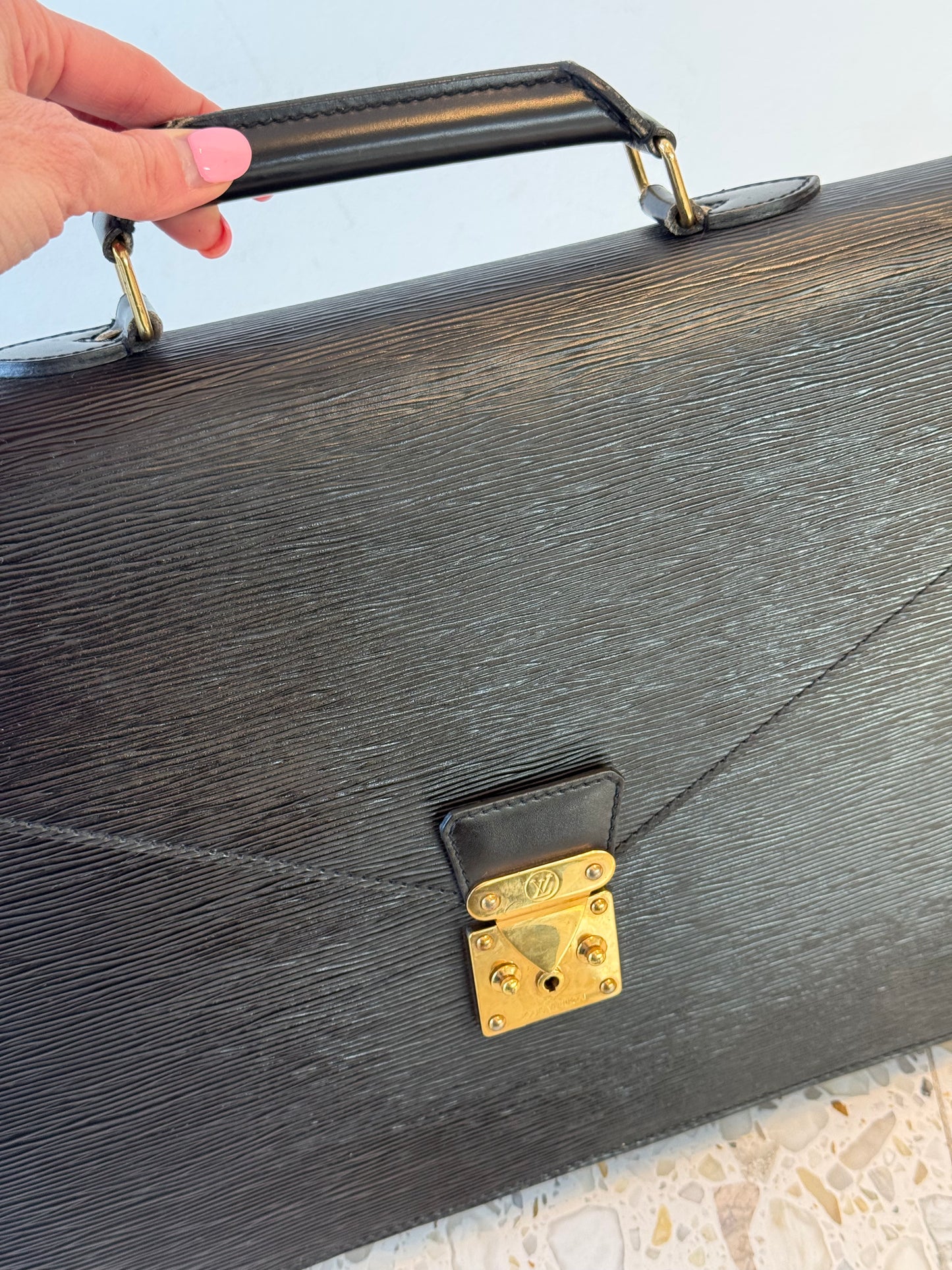 Louis Vuitton Serviette Conseiller