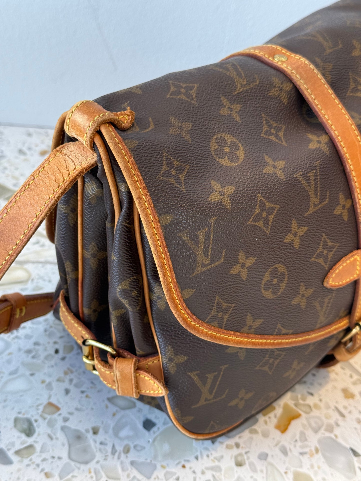Louis Vuitton Saumur