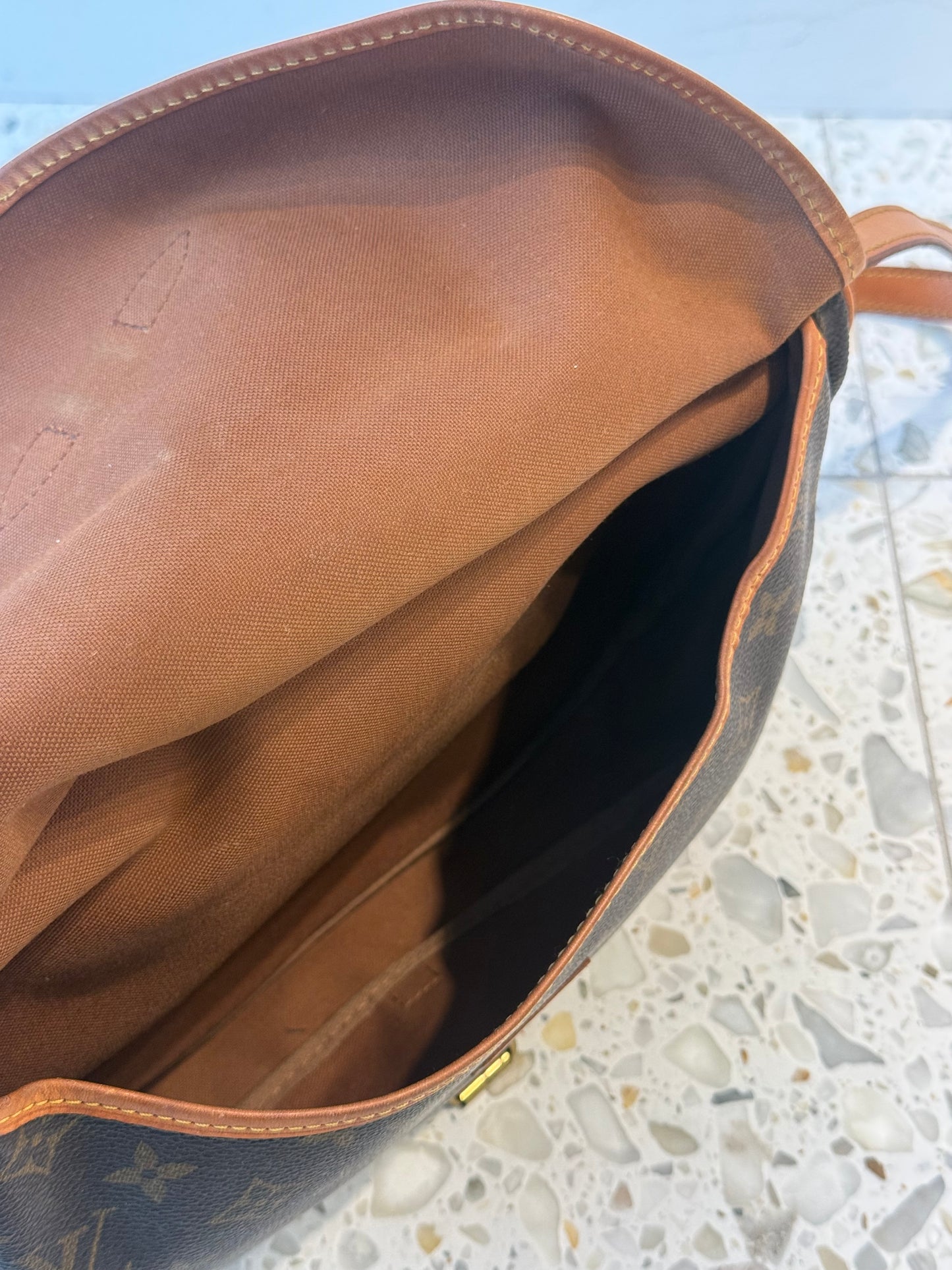 Louis Vuitton Saumur