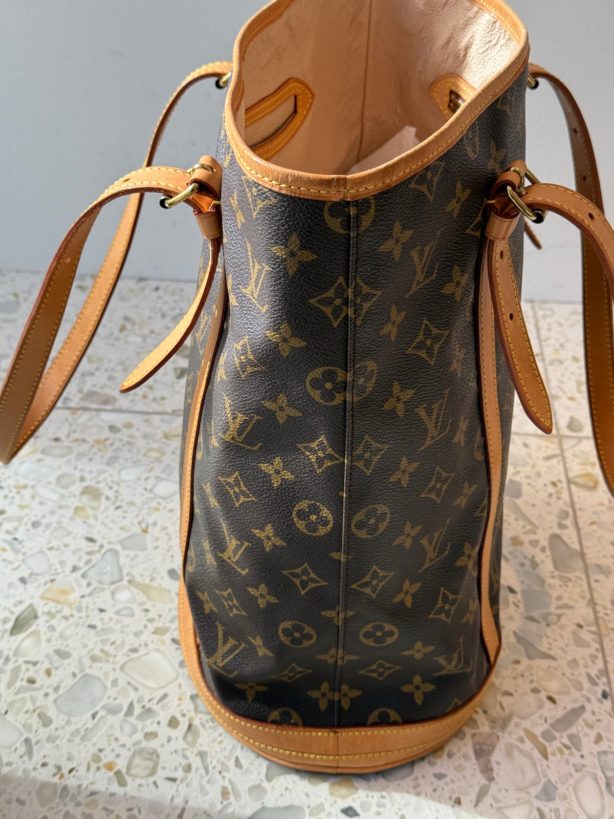 Louis Vuitton Bucket GM