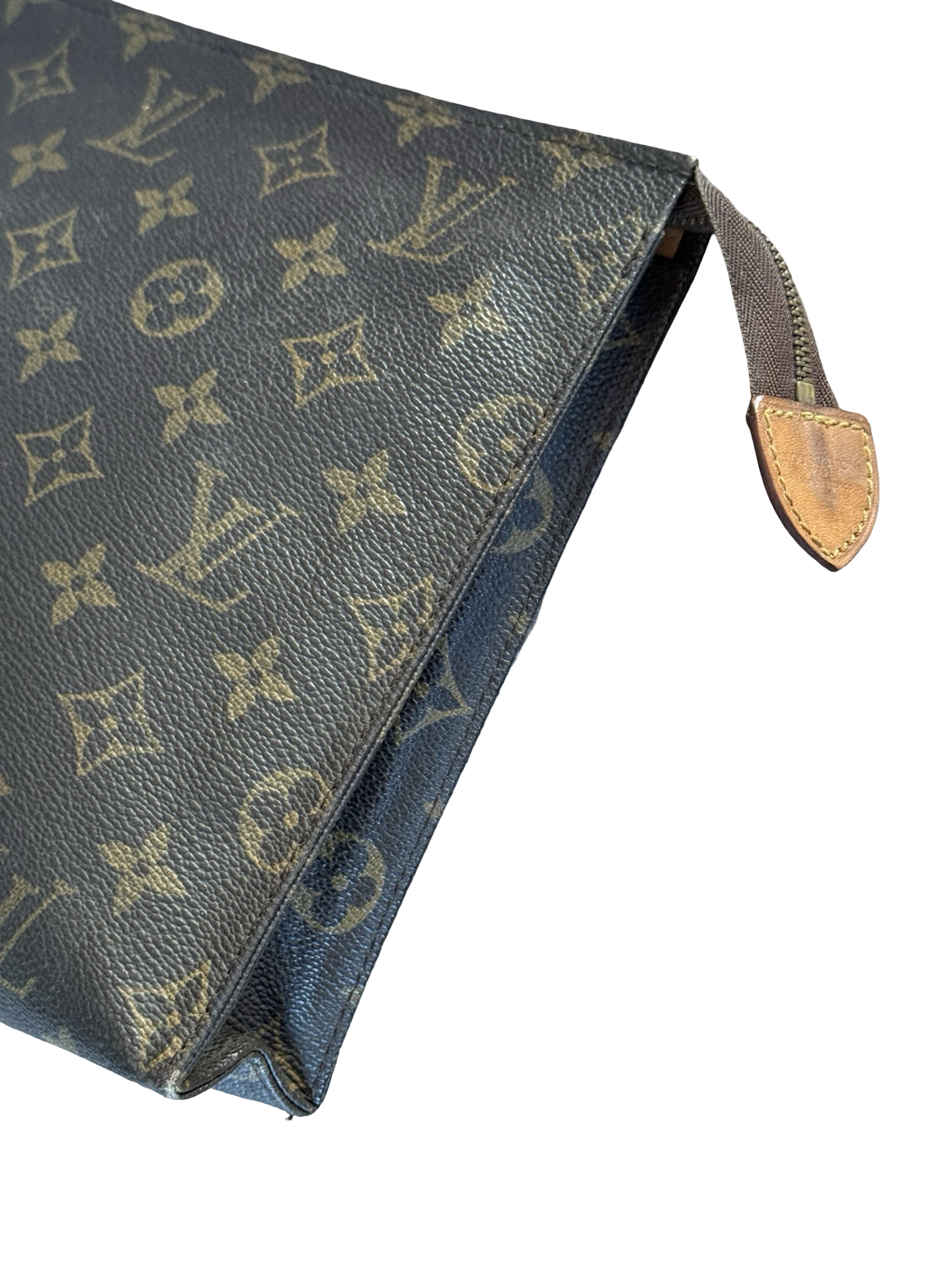 Louis Vuitton Toiletry 26