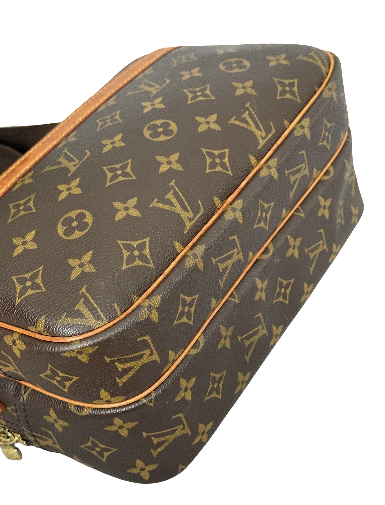 Louis Vuitton Reporter