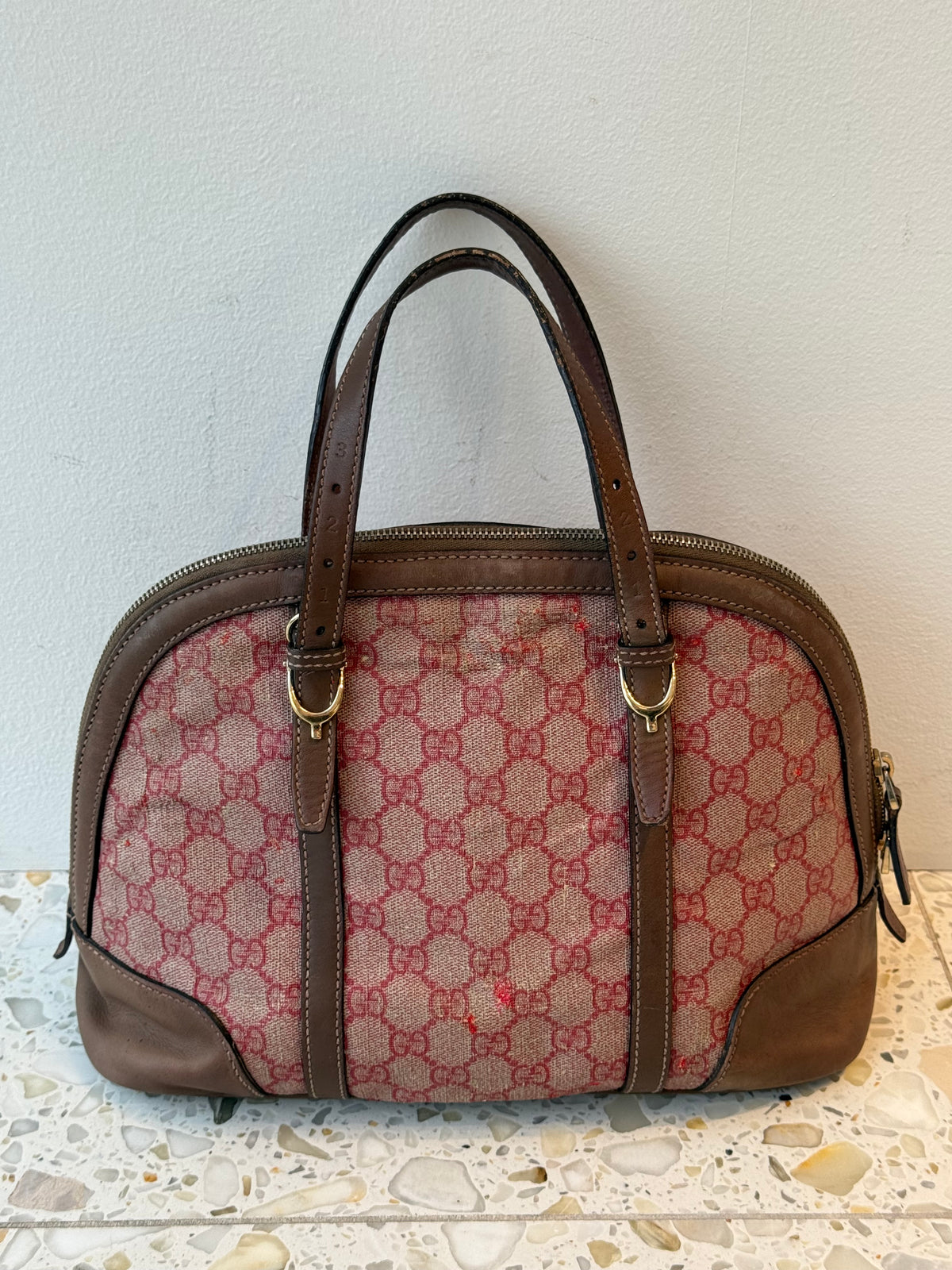 AUKSJON: GUCCI VESKE