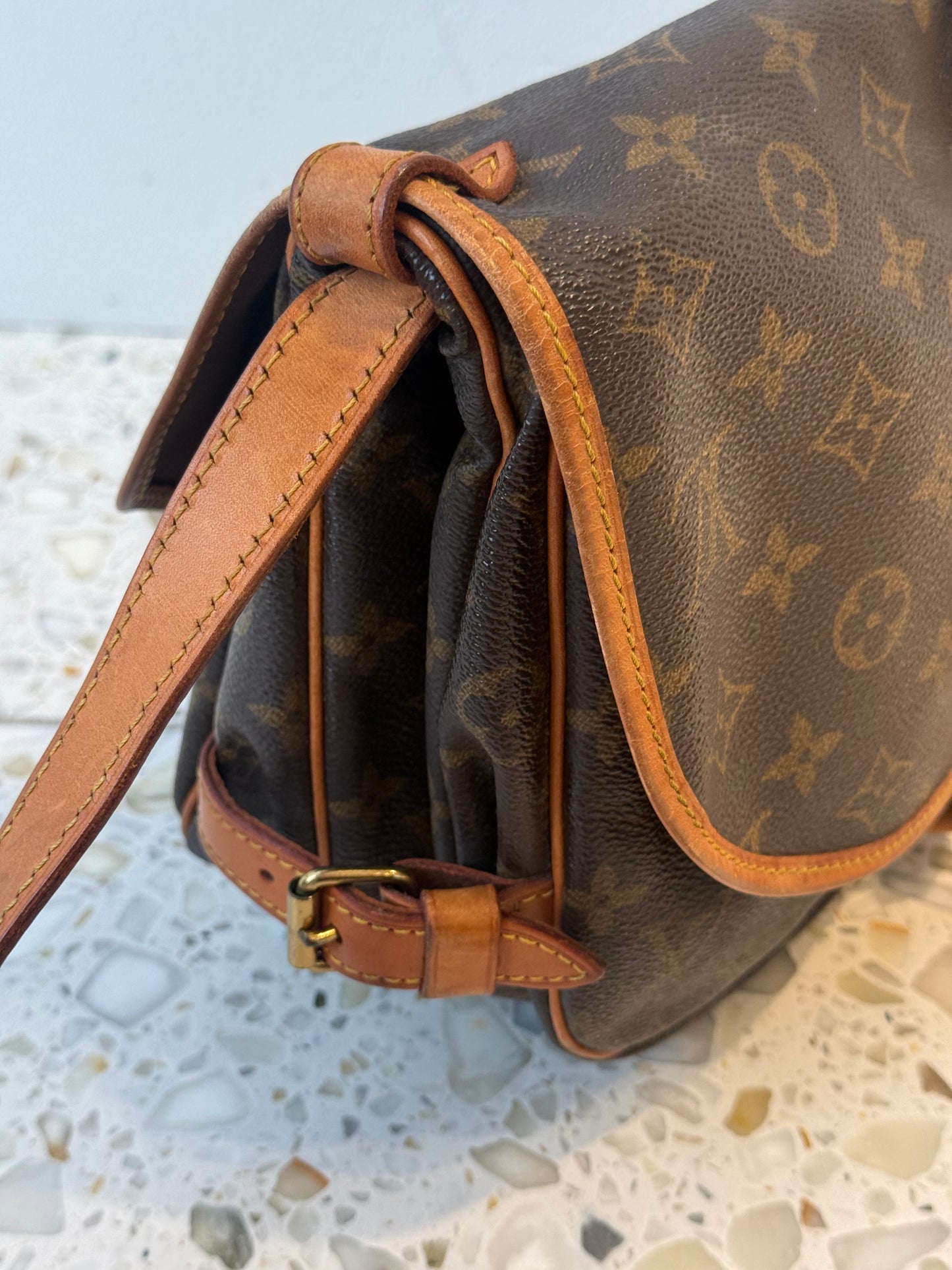 Louis Vuitton Saumur